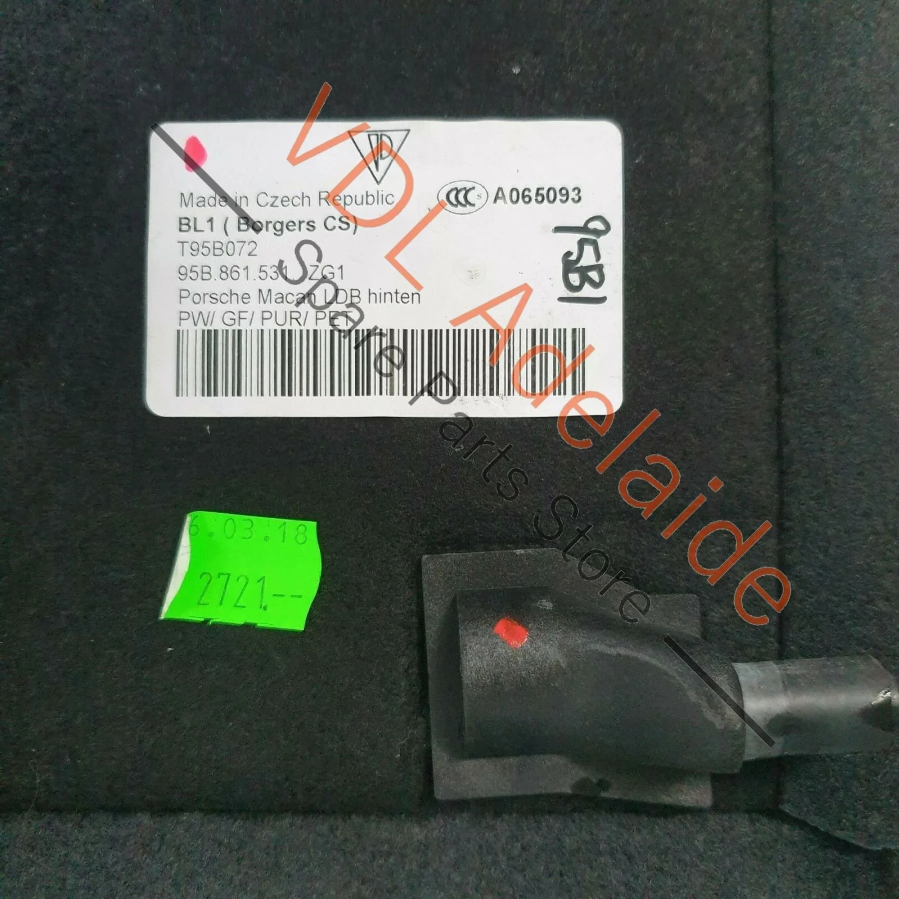 Genuine OEM Porsche Macan GTS 95B Black Boot Trunk Cargo Floor Panel Trim - Image 6