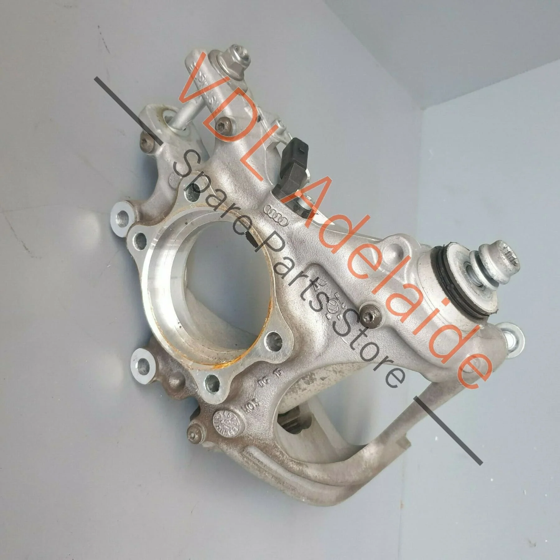 Porsche Macan 95B Rear Left Wheel Hub Knuckle 95B505431BY