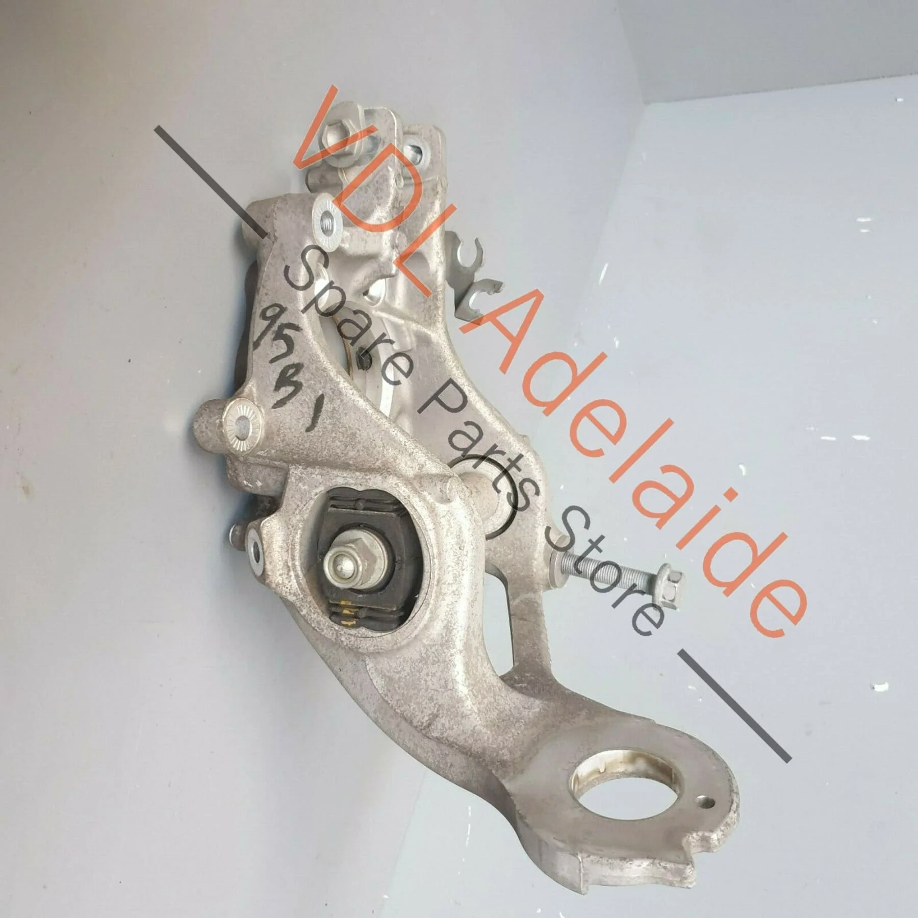 Porsche Macan 95B Rear Right Wheel Hub Knuckle 95B505432BY - Image 4