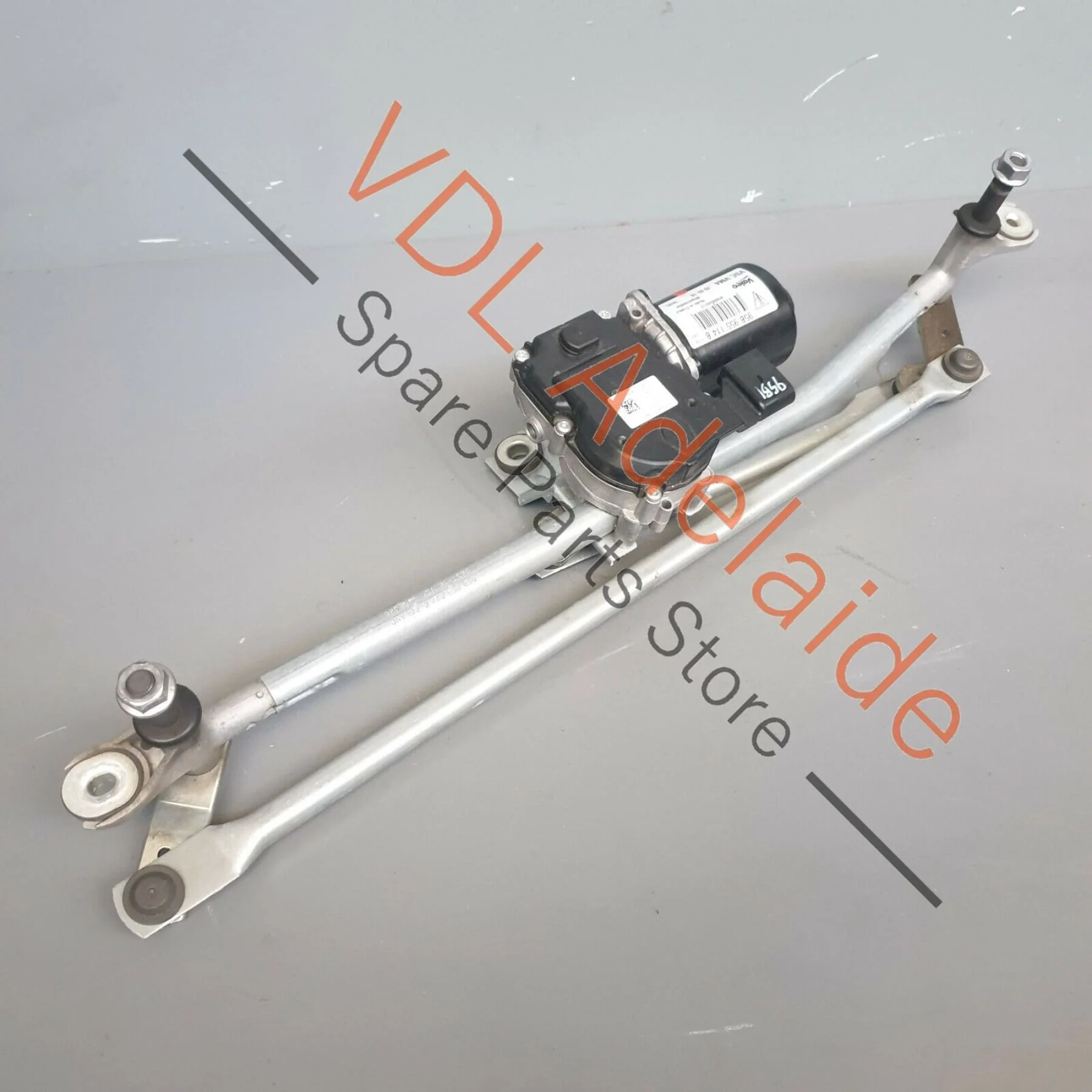 Porsche Macan 95B Front Windscreen Wiper Motor Linkage Assembly for RHD 95B955114A