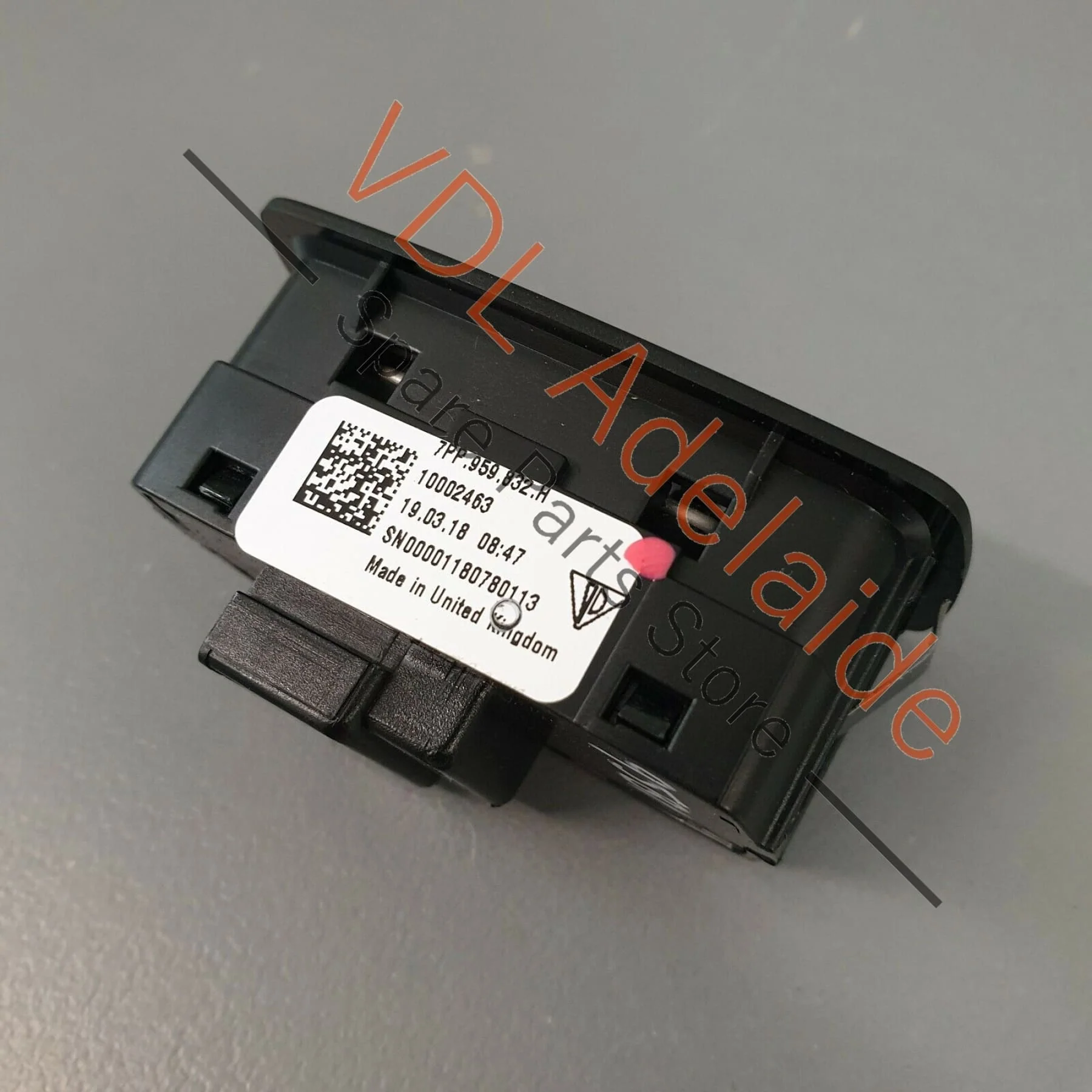 Porsche Lift Gate Button for Rear Boot Trunk Lid Release Open Close 7PP959832H - Image 3