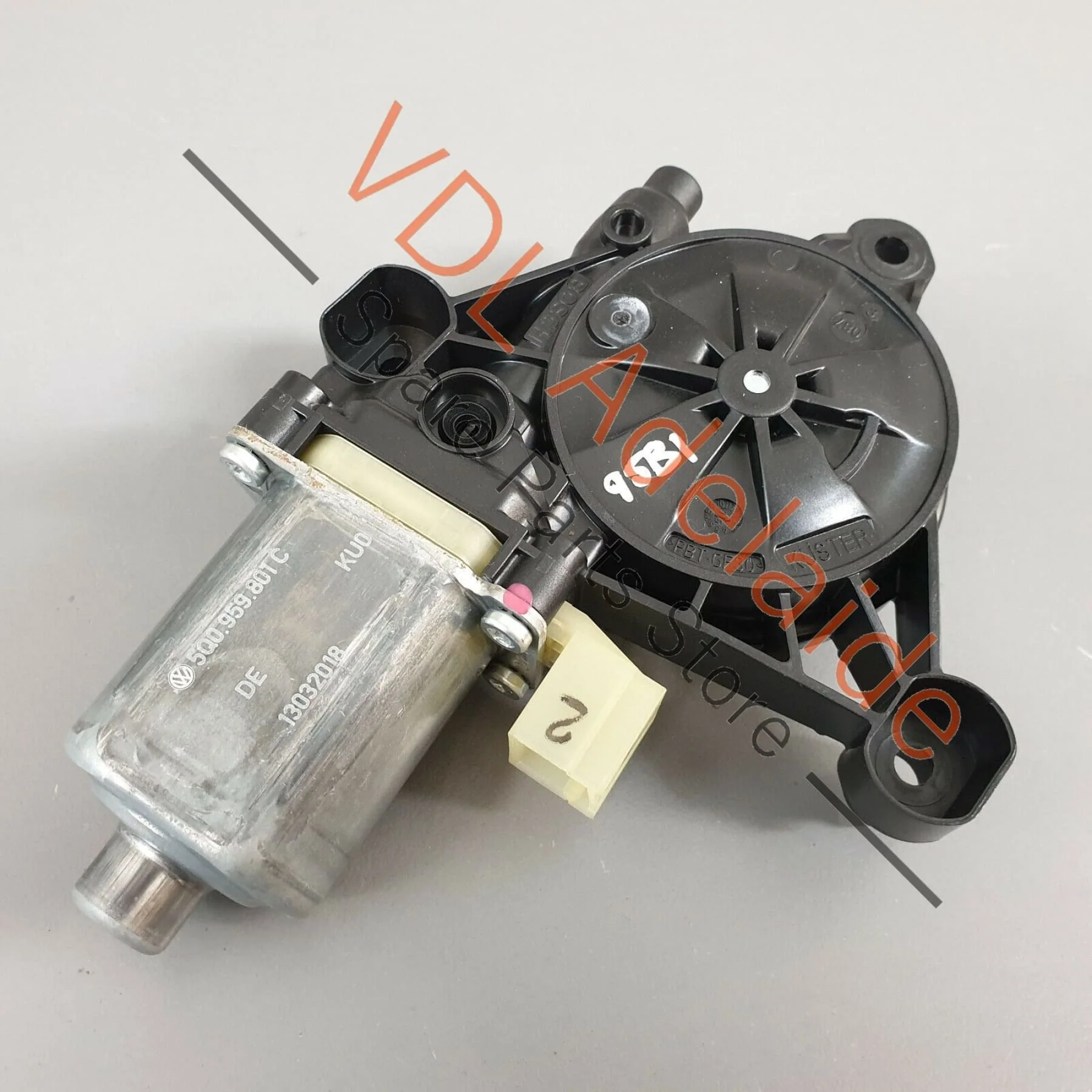Porsche Macan 95B Power Window Regulator Motor Front Left 5Q0959801B