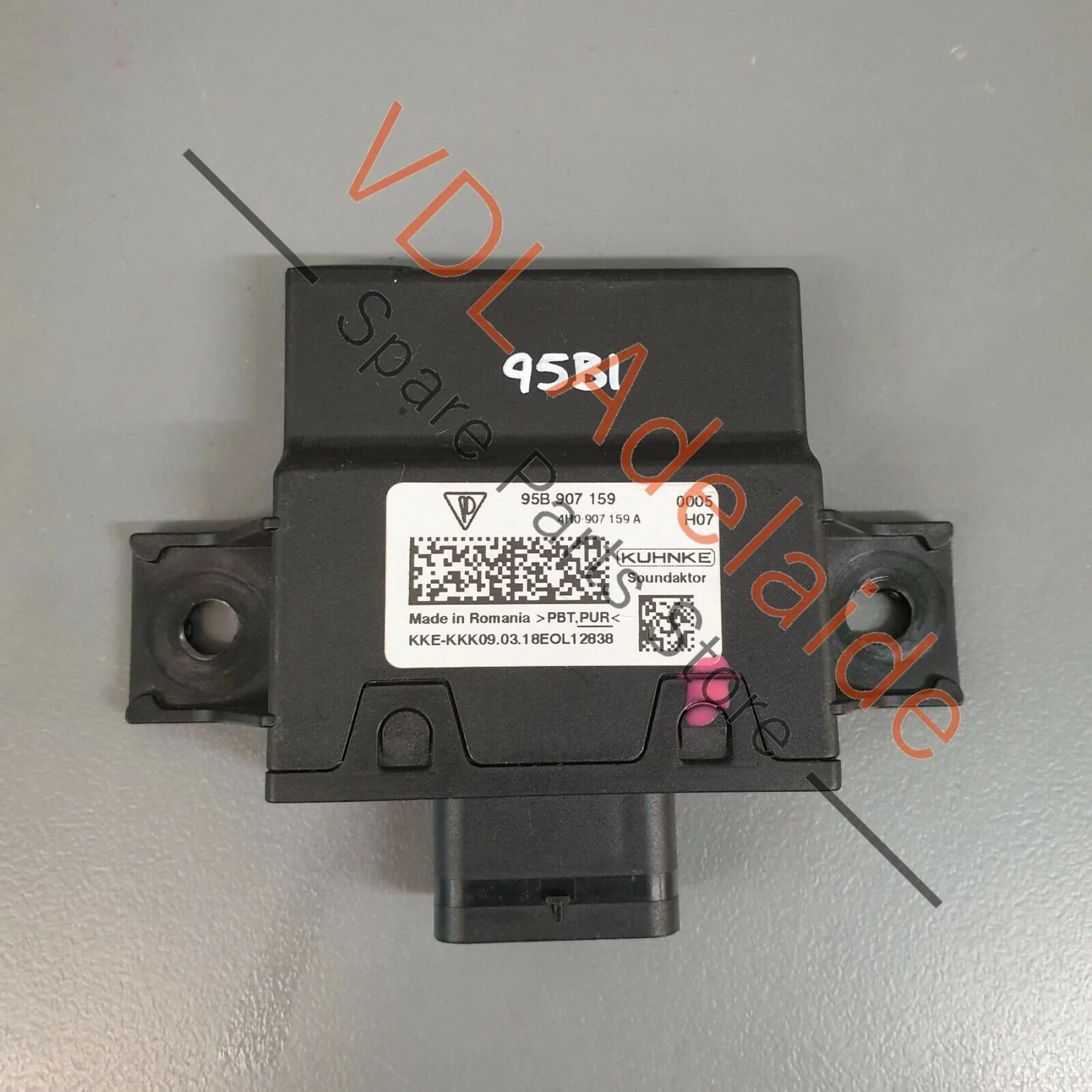 Porsche Macan 95B Control Unit for Impulse Sender Engine Sound System - Image 4