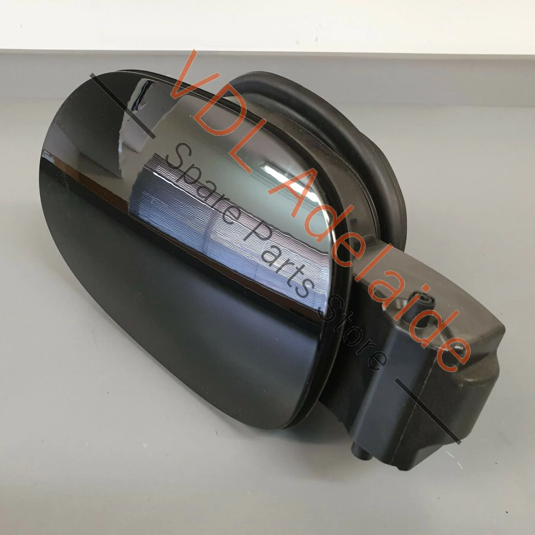 Porsche Macan 95B Fuel Filler Flap Door Cap Assembly