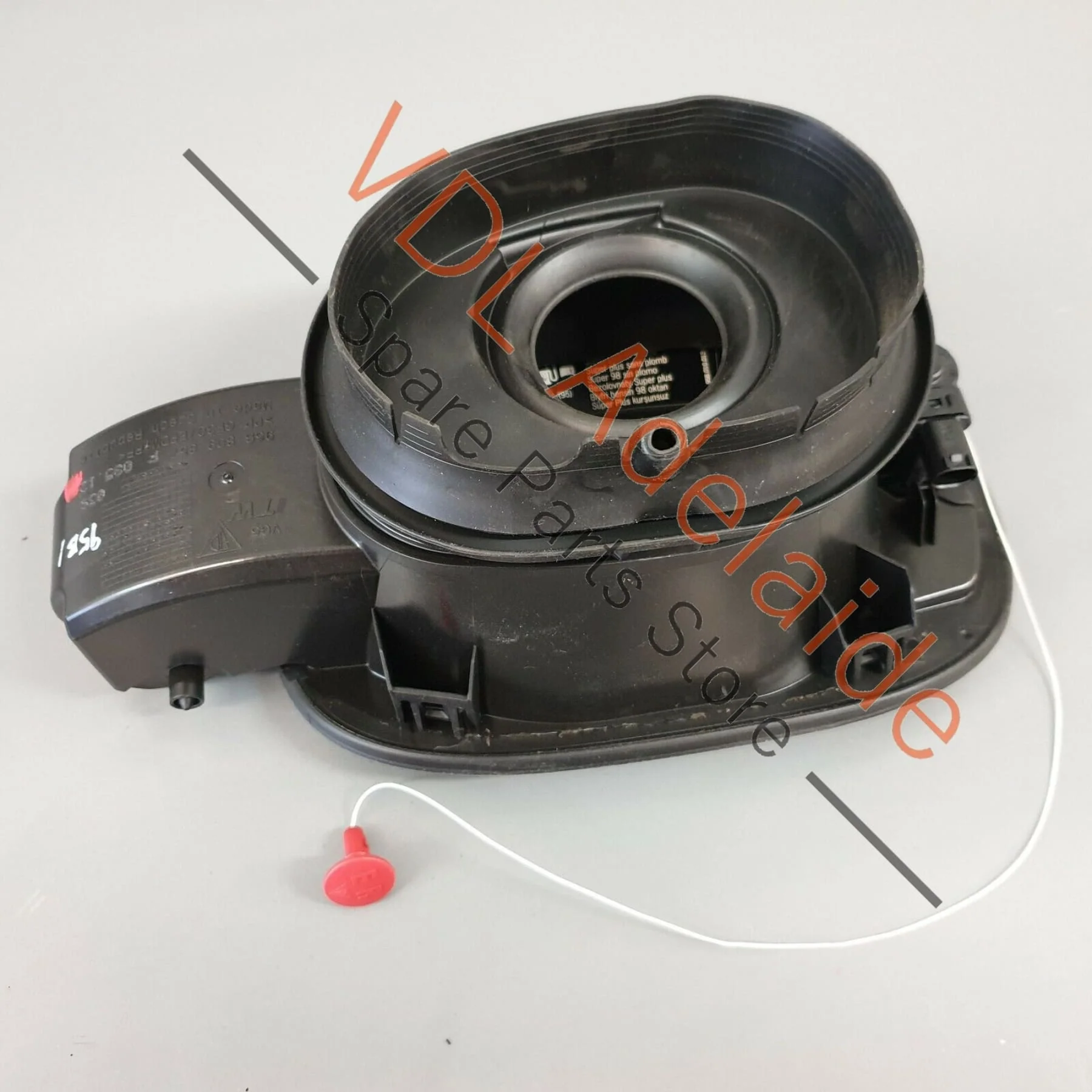 Porsche Macan 95B Fuel Filler Flap Door Cap Assembly - Image 11