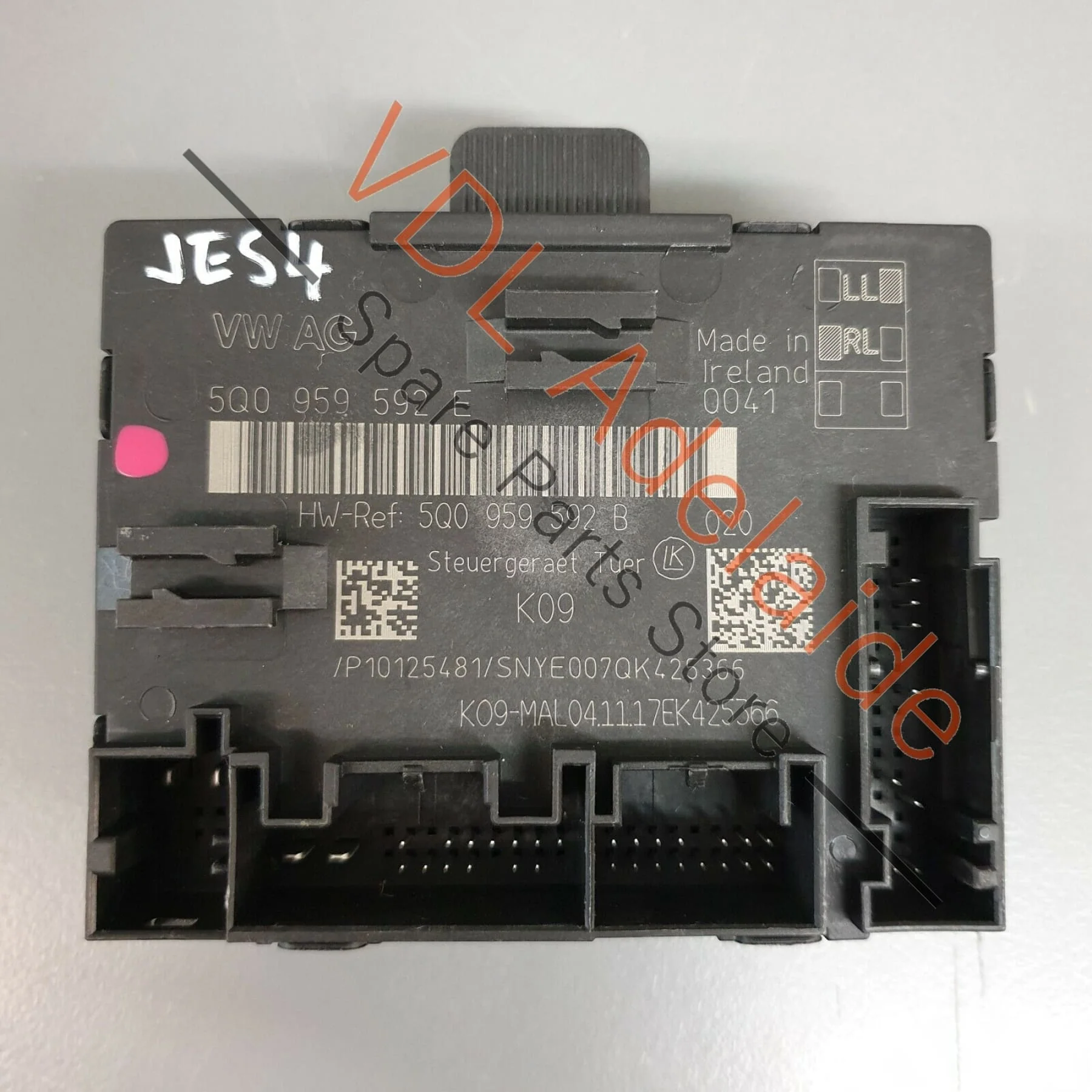 VW Tiguan MQB Gen2 Front Left Passenger Door Control Unit Module 5Q0959592E - Image 3