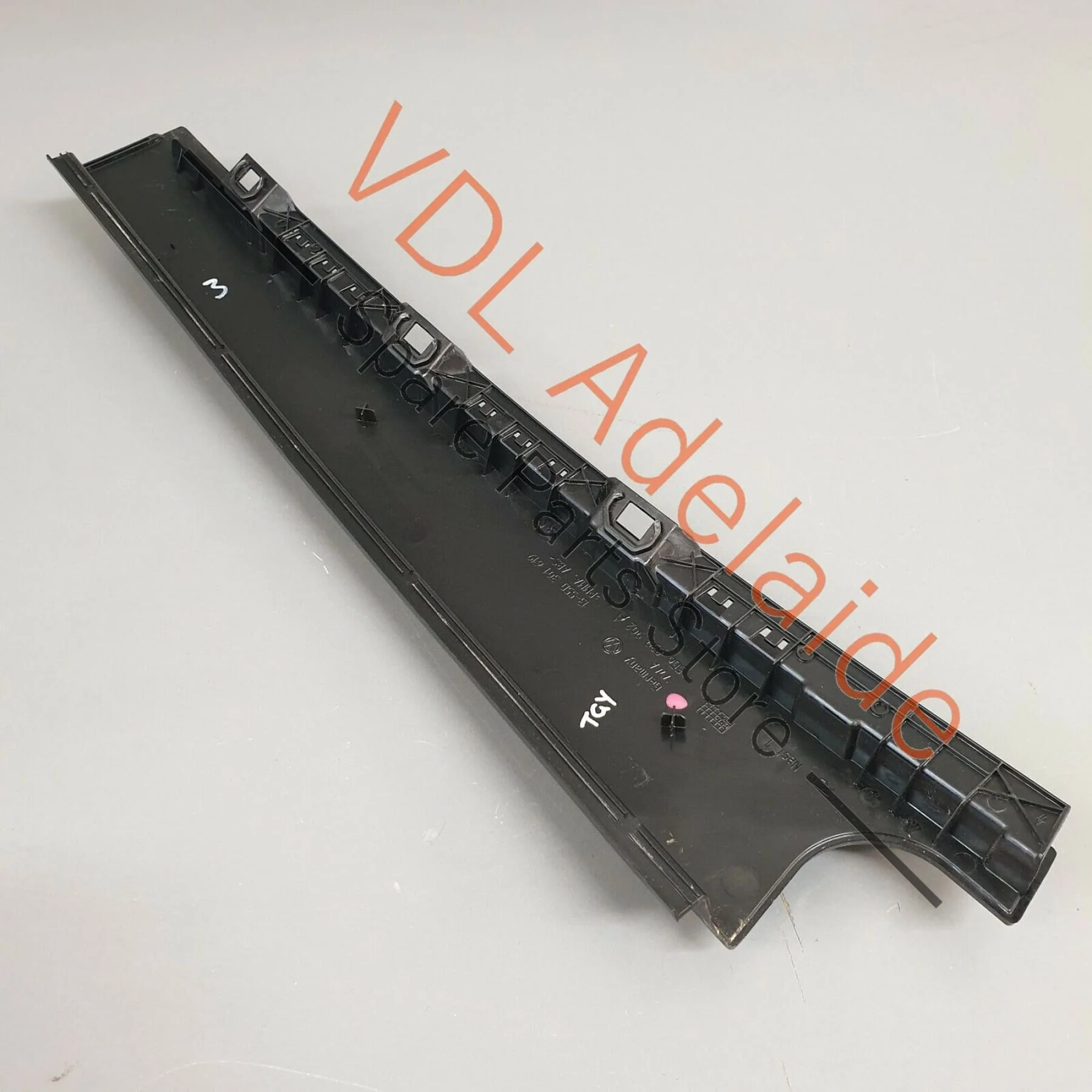 VW Golf MK7 Wagon Exterior Trim for Door Window Frame B-Pillar Rear Right Black - Image 4
