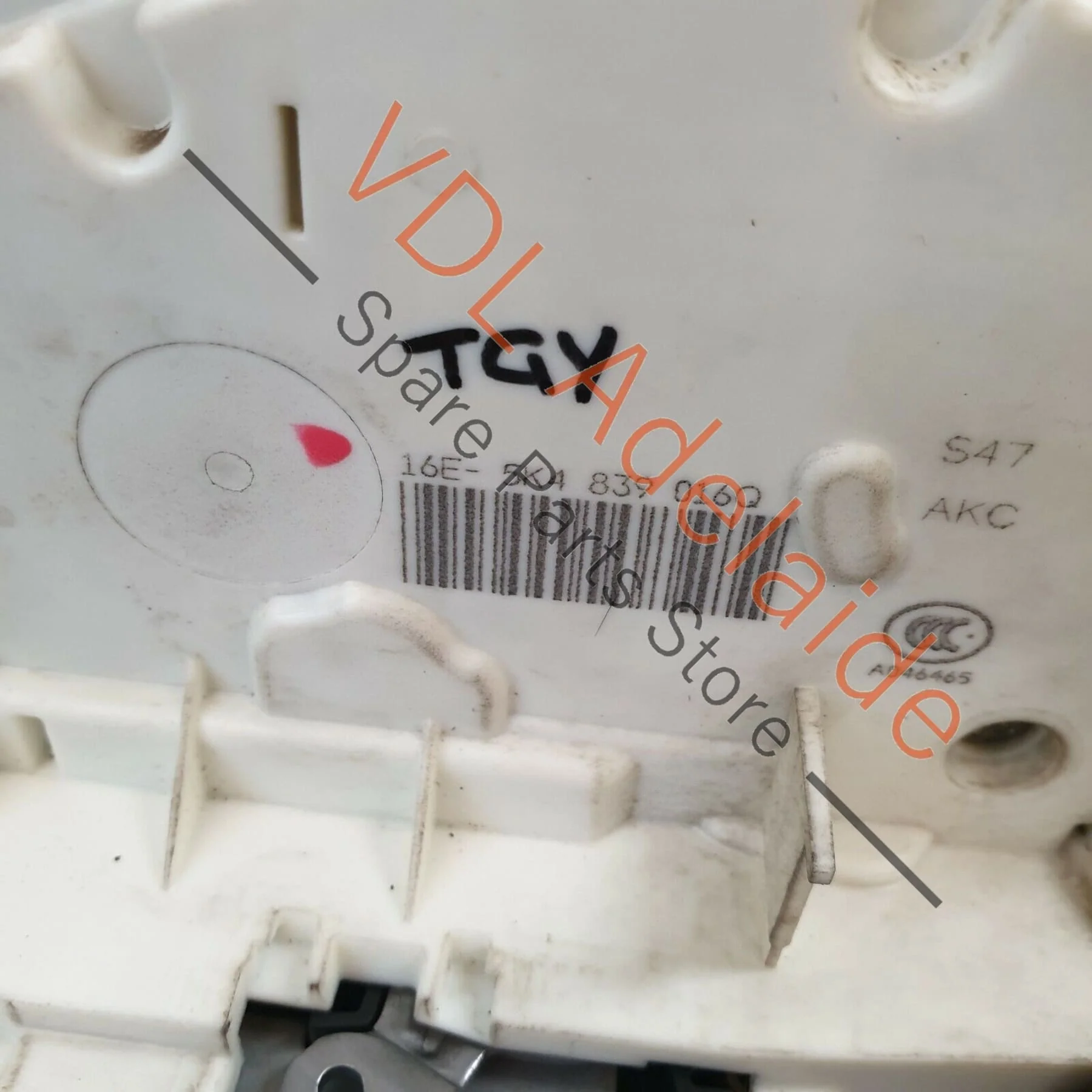 VW Golf MK7 Estate Wagon OEM Rear Right Side Door Lock Mechanism 5K4839016Q - Image 3