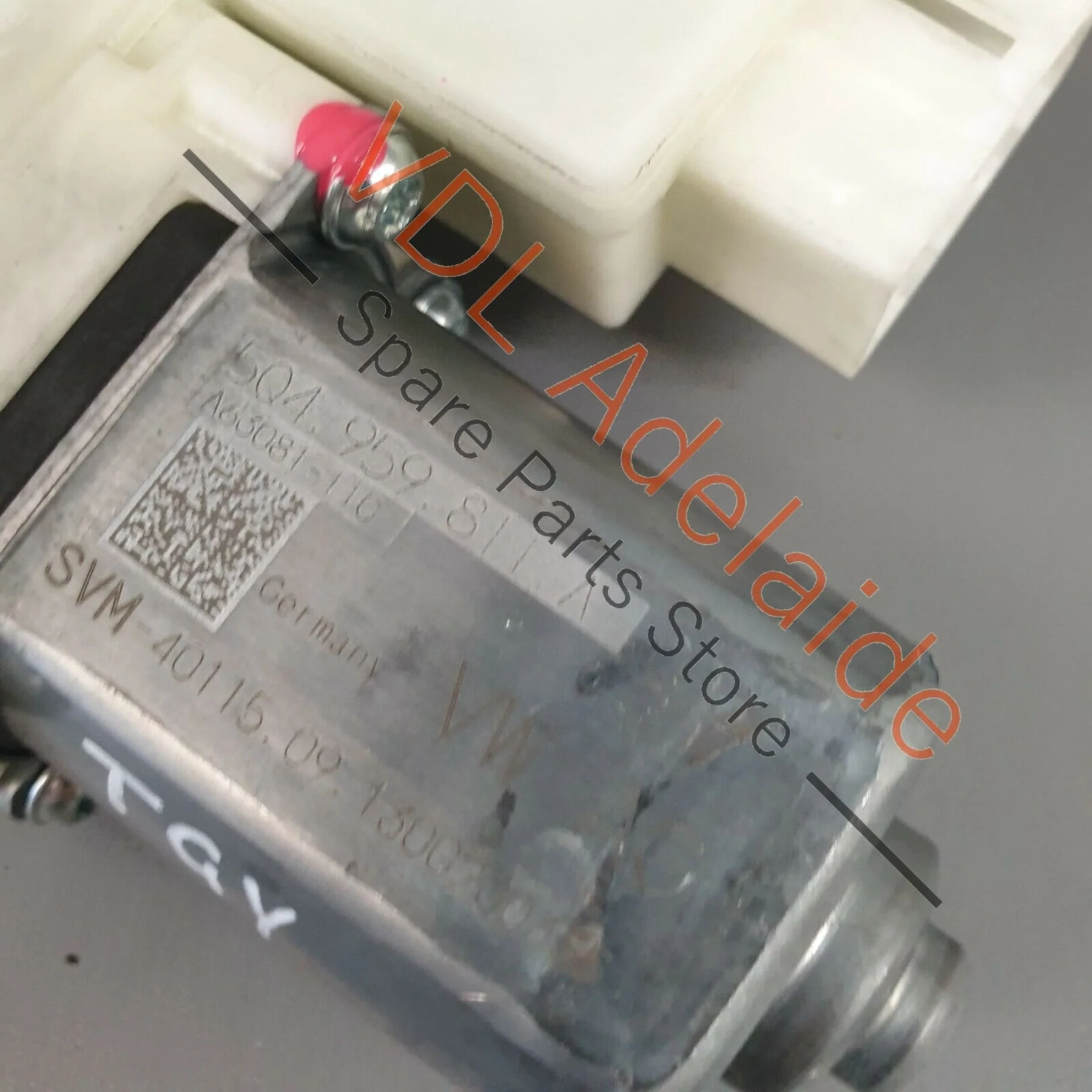 VW Golf MK7 Estate Wagon Power Window Regulator Motor Rear Left 5Q4959811A - Image 3