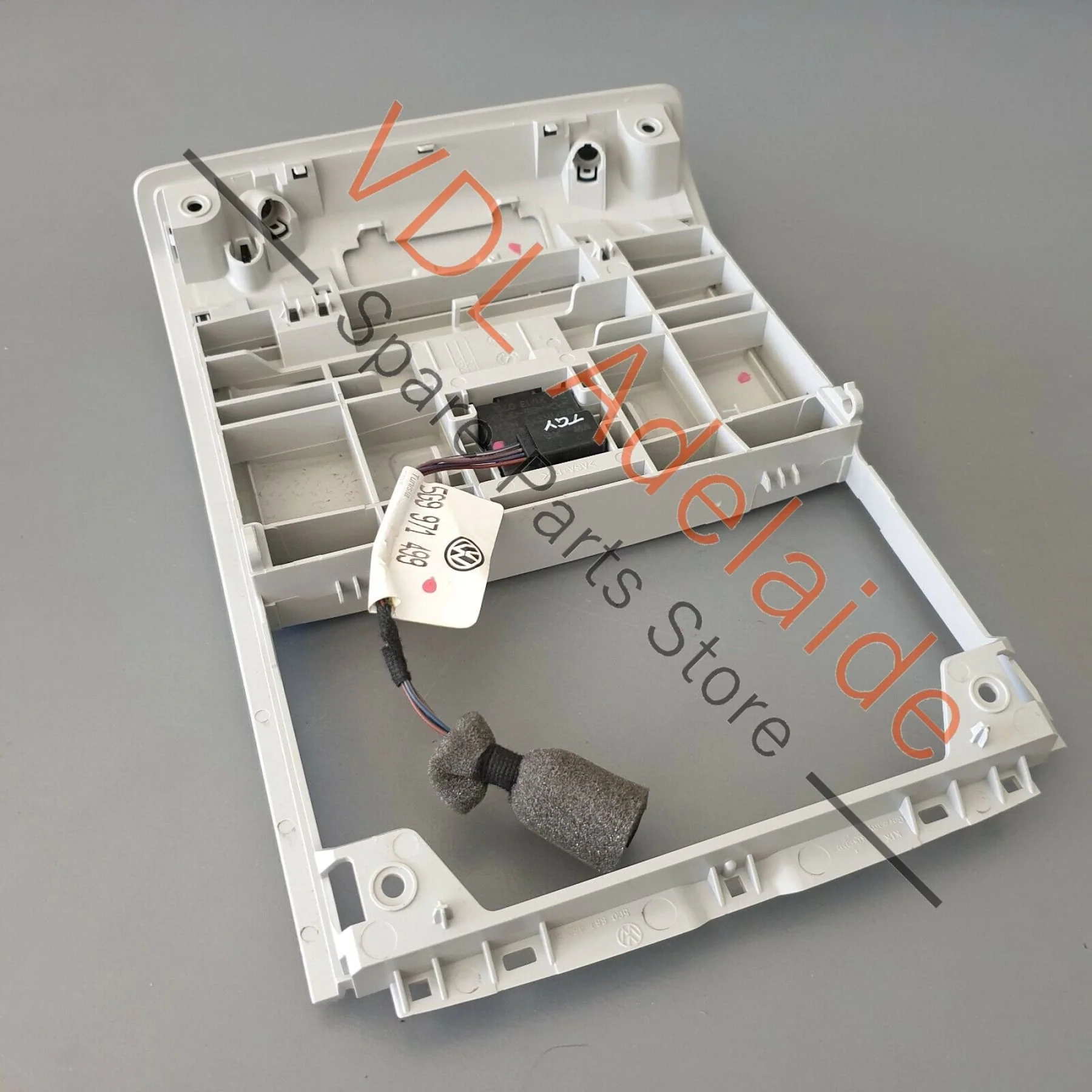 VW Golf MK7 Wagon Interior Roof Dome Light Trim with Sun Blind Switch - Image 5