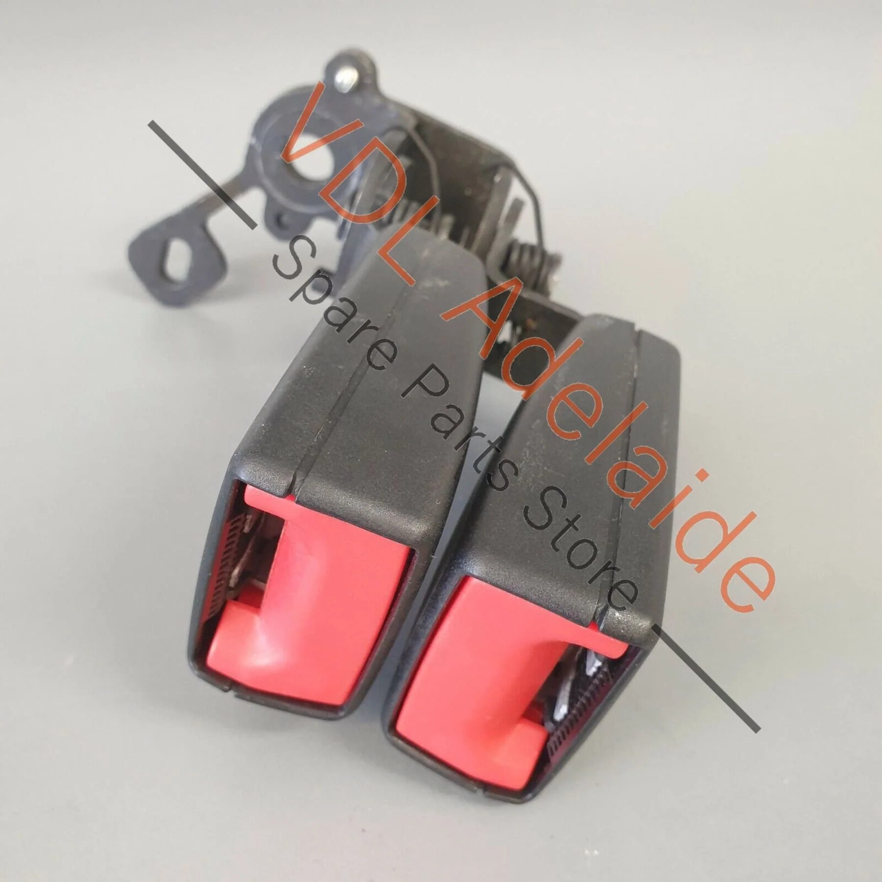 VW Golf MK7 Wagon Rear Double Seat Belt Clip Buckle Latch Catch Clasp 8V0857739