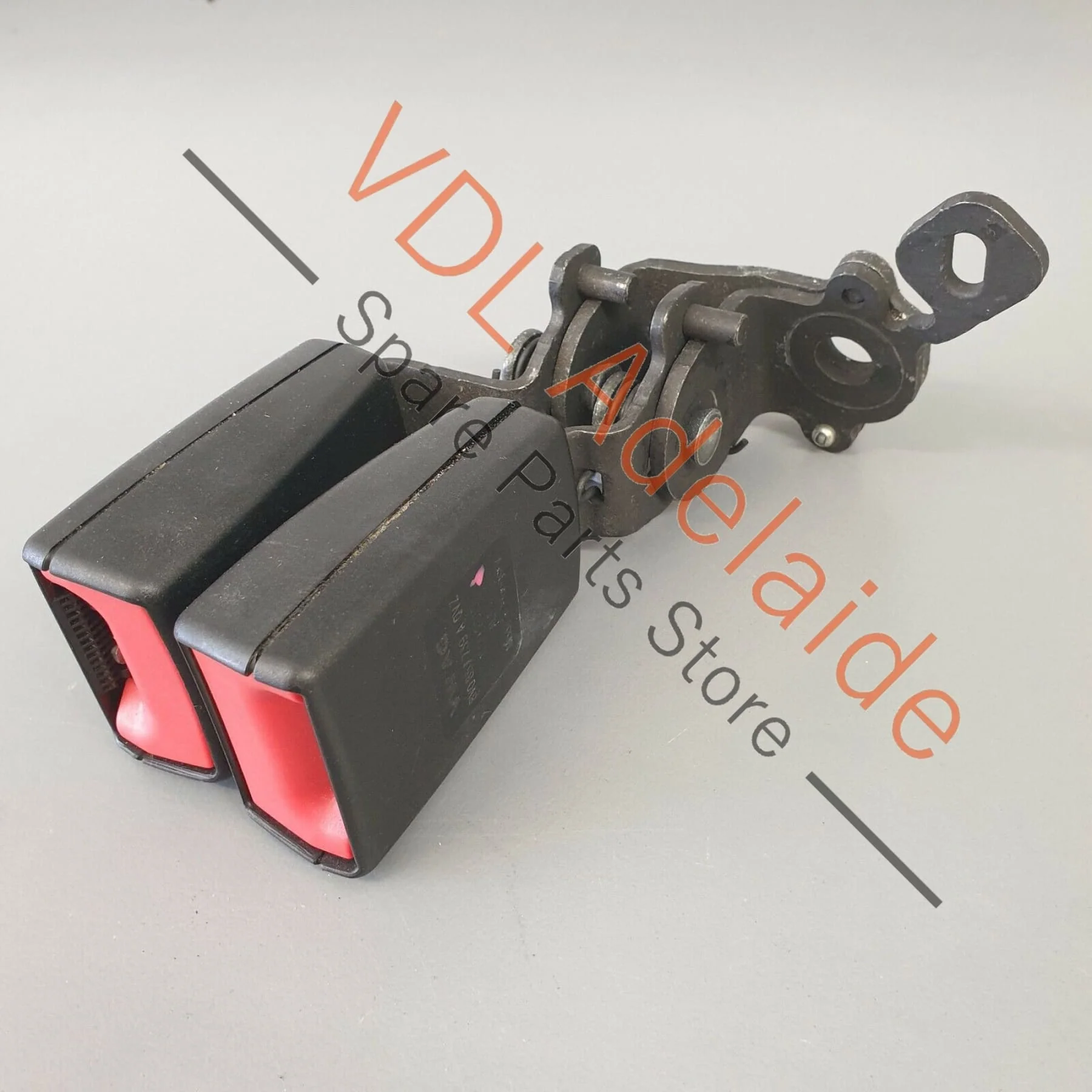 VW Golf MK7 Wagon Rear Double Seat Belt Clip Buckle Latch Catch Clasp 8V0857739 - Image 3