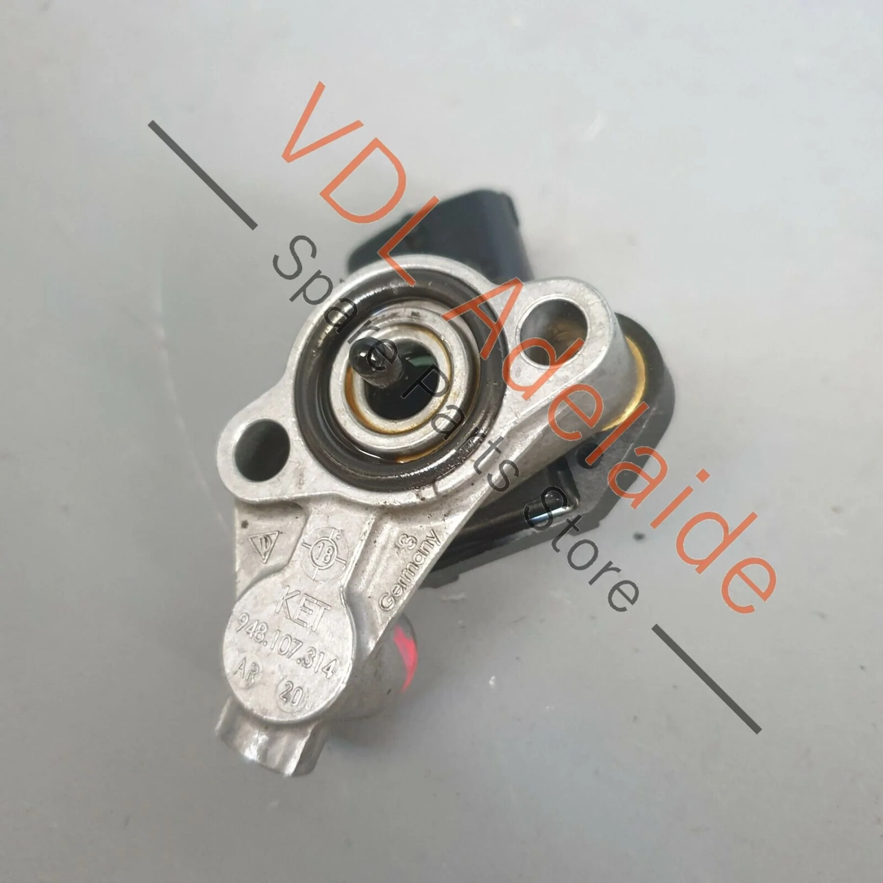 Porsche Macan 95B Oil Pressure Sender Sensor & Adapter Housing 94860621300 - Image 3