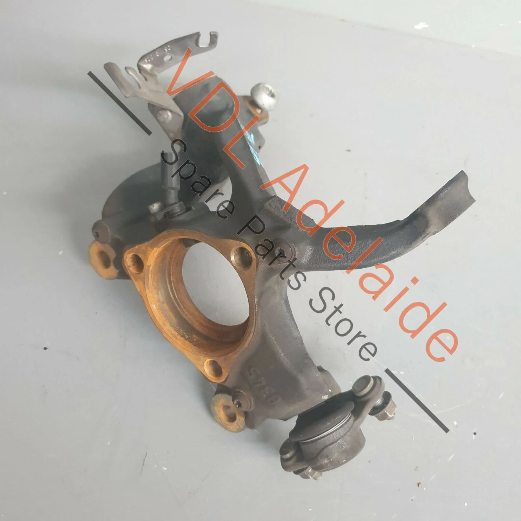VW Golf MK7 Cast Iron Left Side Stub Axle Hub Knuckle 80mm 5Q0407255Q