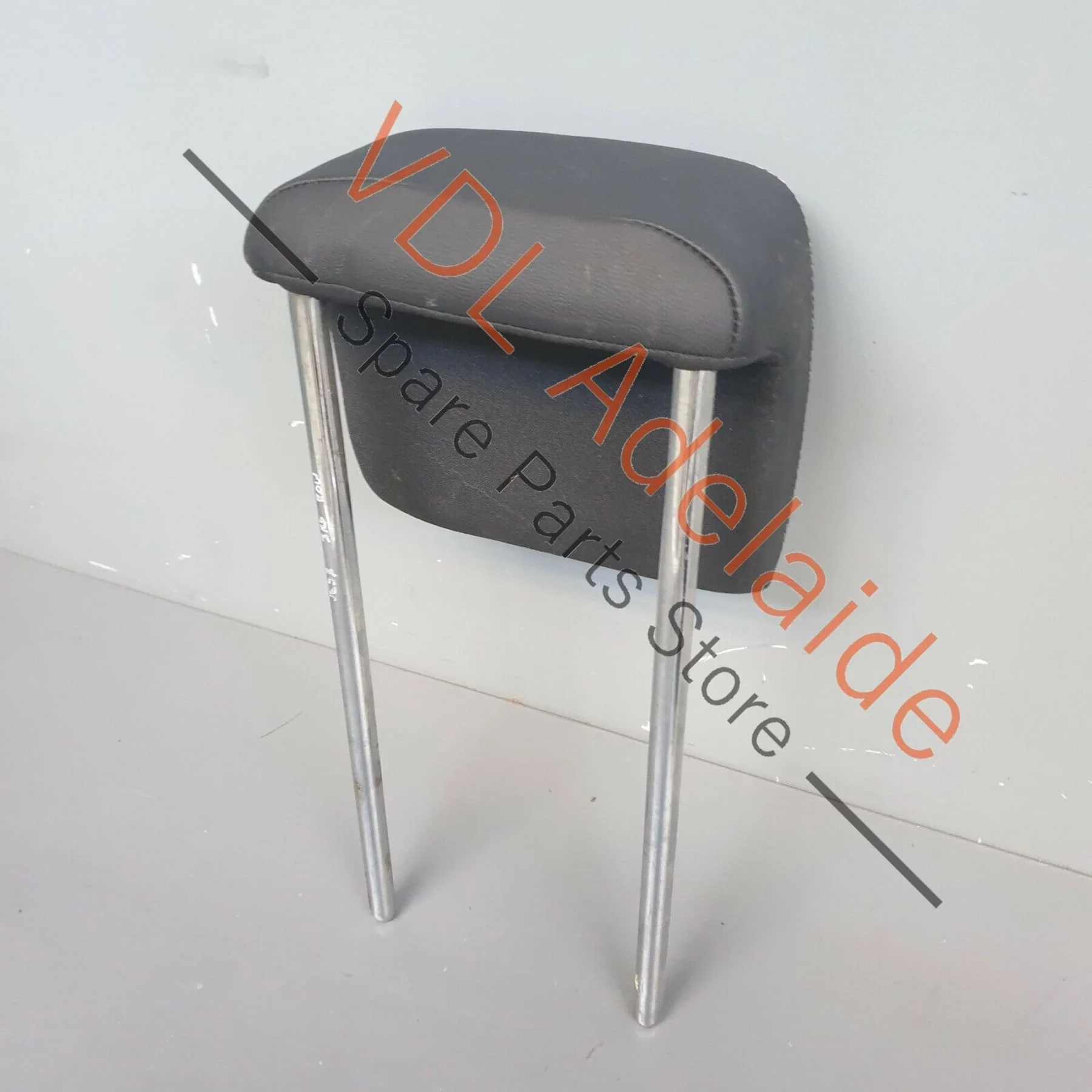 VW Tiguan R Mk2 5NA Allspace Third Row Seat Head Rest Headrest - Image 4
