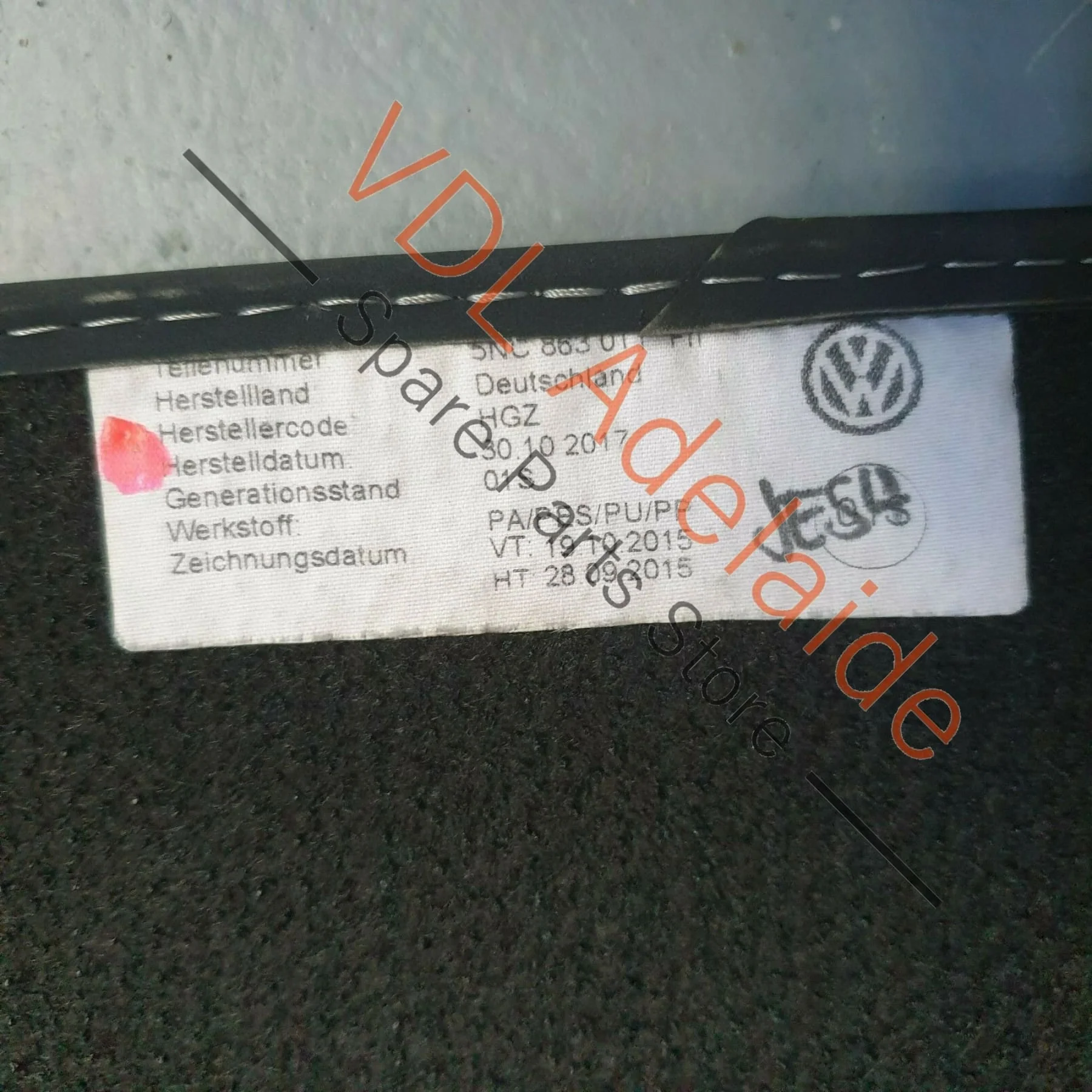Genuine OEM VW Tiguan MQB Mk2 Set of Floor Mats Front & Back Black & Grey - Image 5