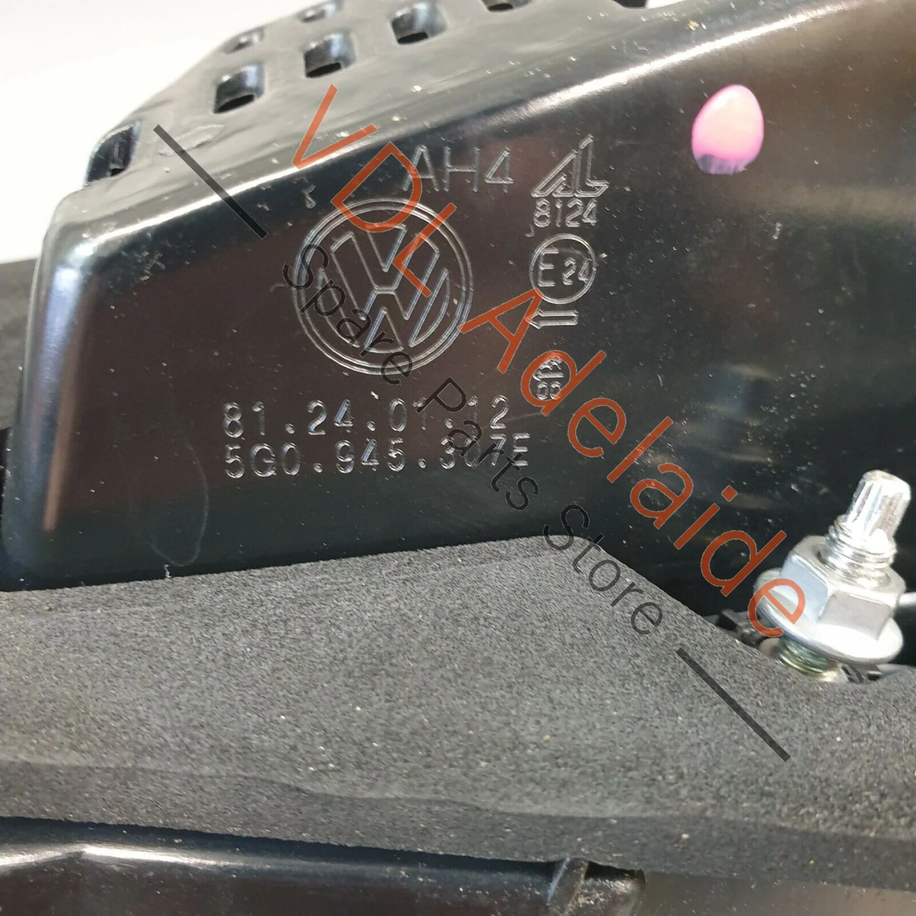 VW Golf R MK7 Genuine OEM Left Side Inner LED Tinted Tail Light 5G0945307E - Image 8
