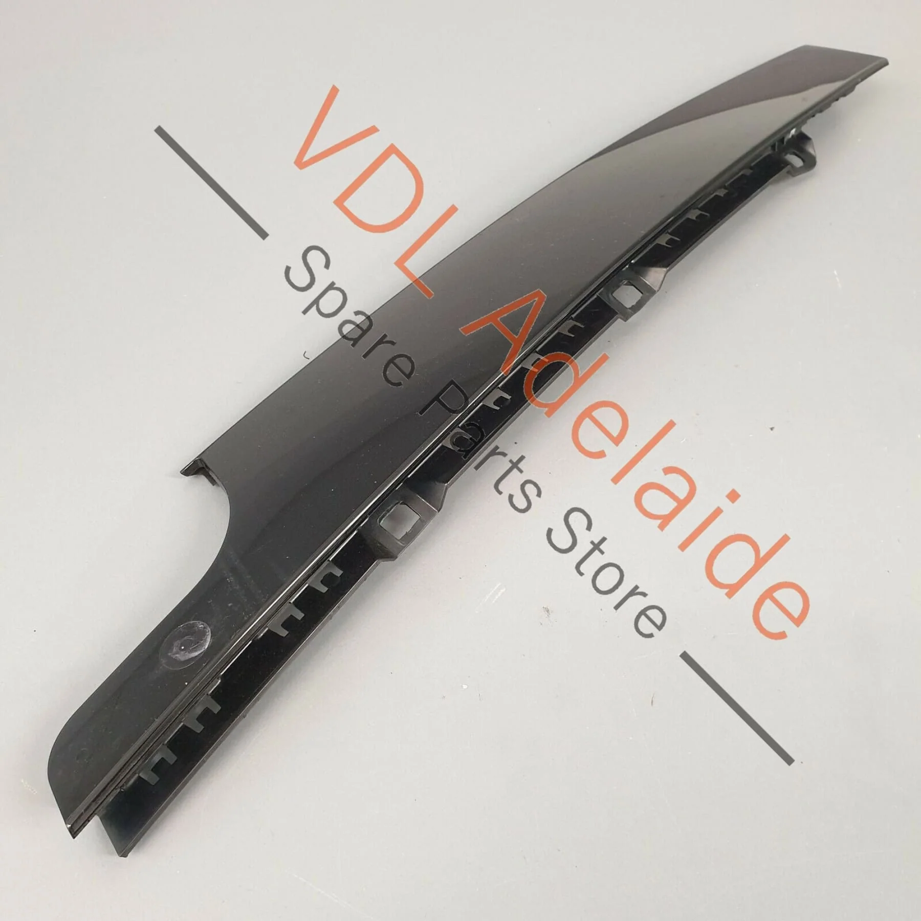 VW Golf R MK7 Exterior Door Window Frame Trim Right Front B-Pillar 5G4837890B - Image 4