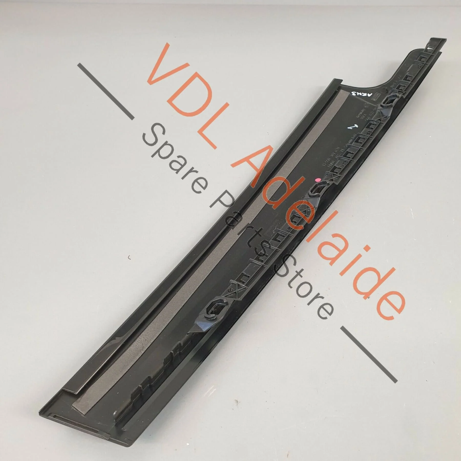 VW Golf R MK7 Exterior Door Window Frame Trim Right Front B-Pillar 5G4837890B - Image 6