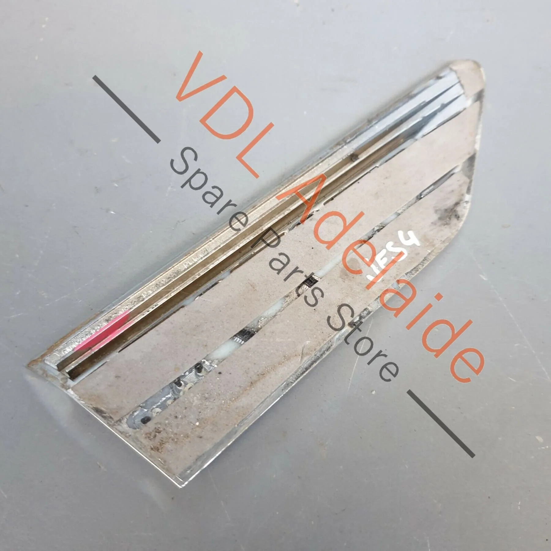 VW Tiguan MQB Mk2 Front Left Mud Guard Fender Chrome Badge R Line 5NA853688A - Image 5