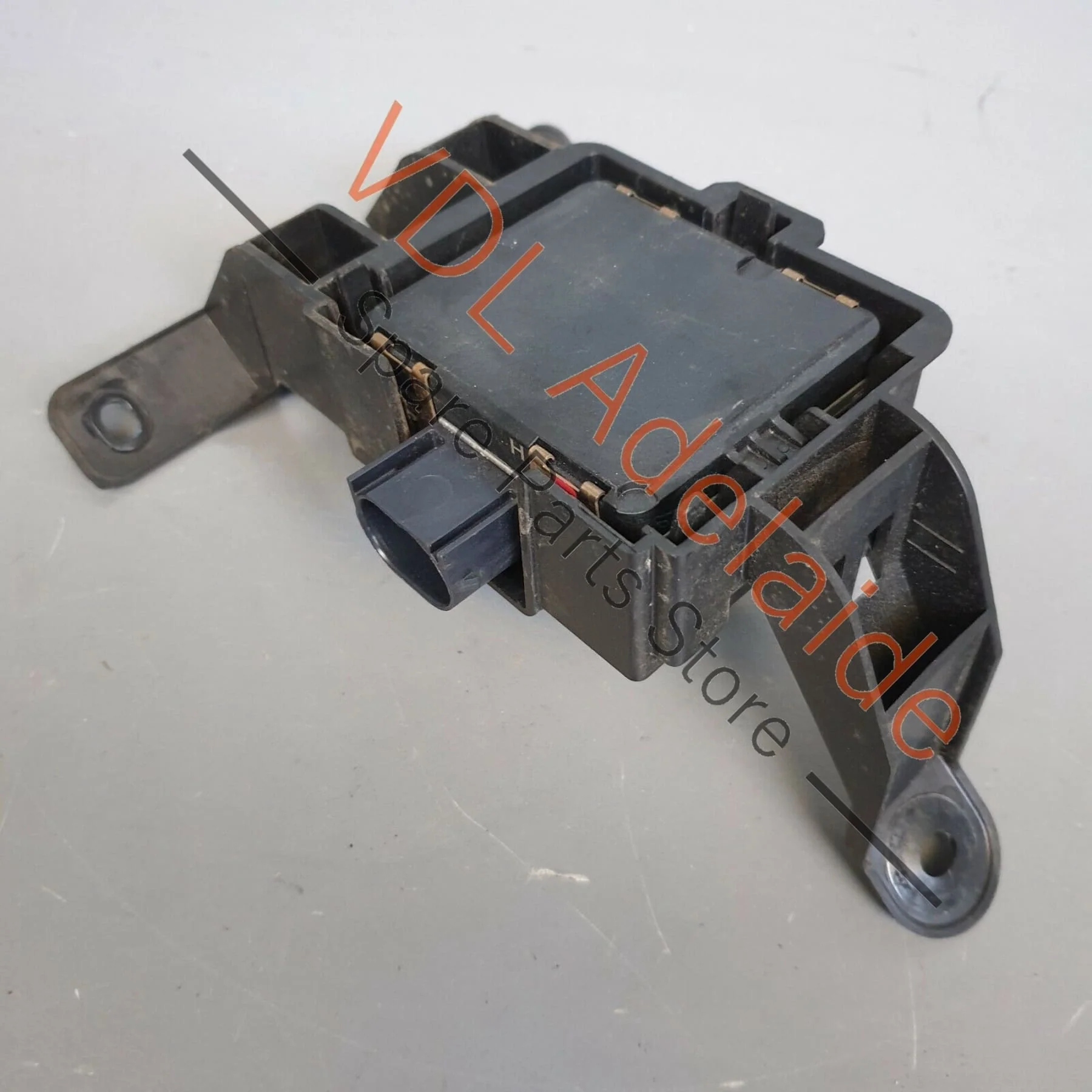 VW Tiguan MQB Mk2 Rear Left Lane Change Assist Slave Control Unit 3Q0907590E - Image 7