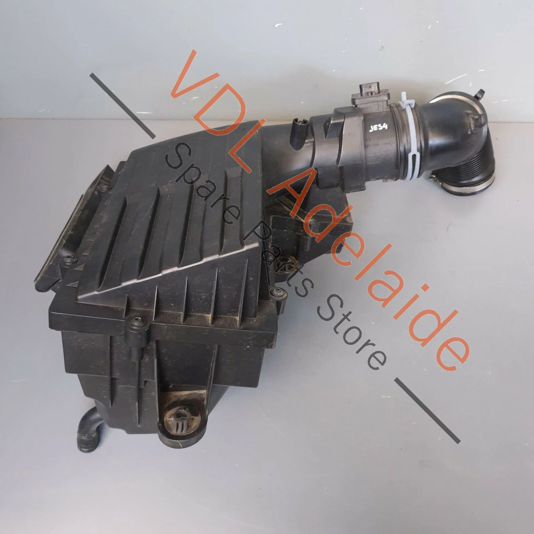 VW Tiguan MQB Mk2 1.6 2.0L Diesel Air Filter Box Assembly with Air Mass Meter