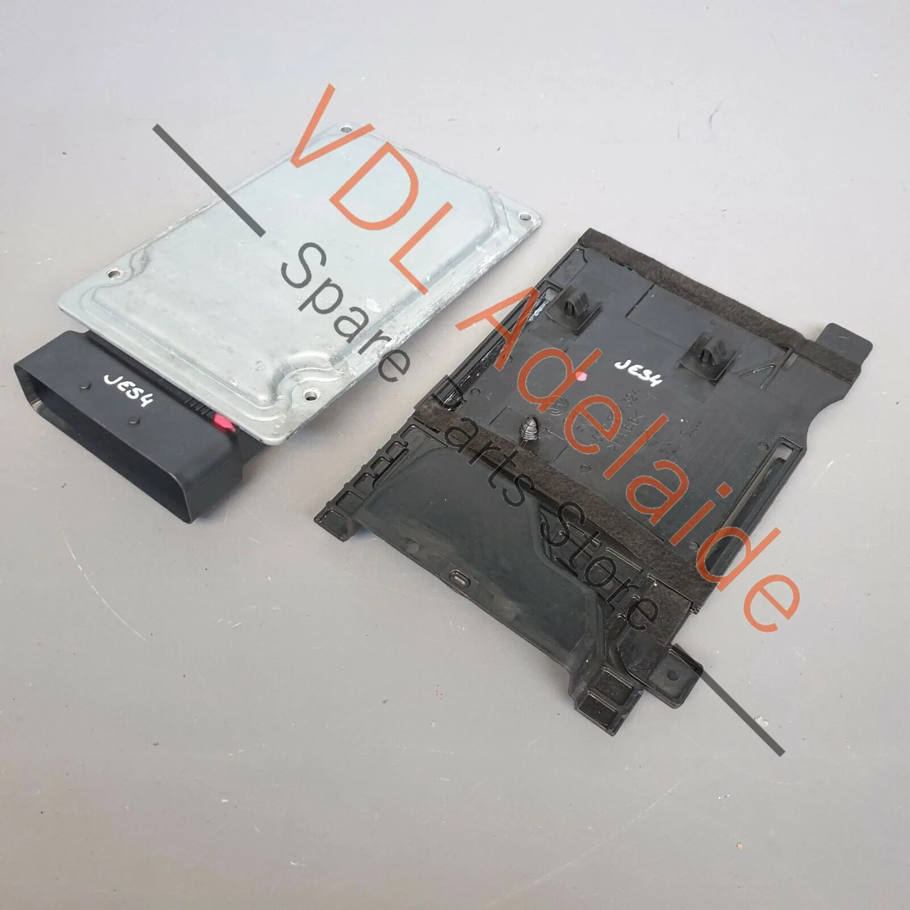 VW Tiguan MQB Mk2 Control Unit for Electronic Regulated Damping 5Q0907376B - Image 4