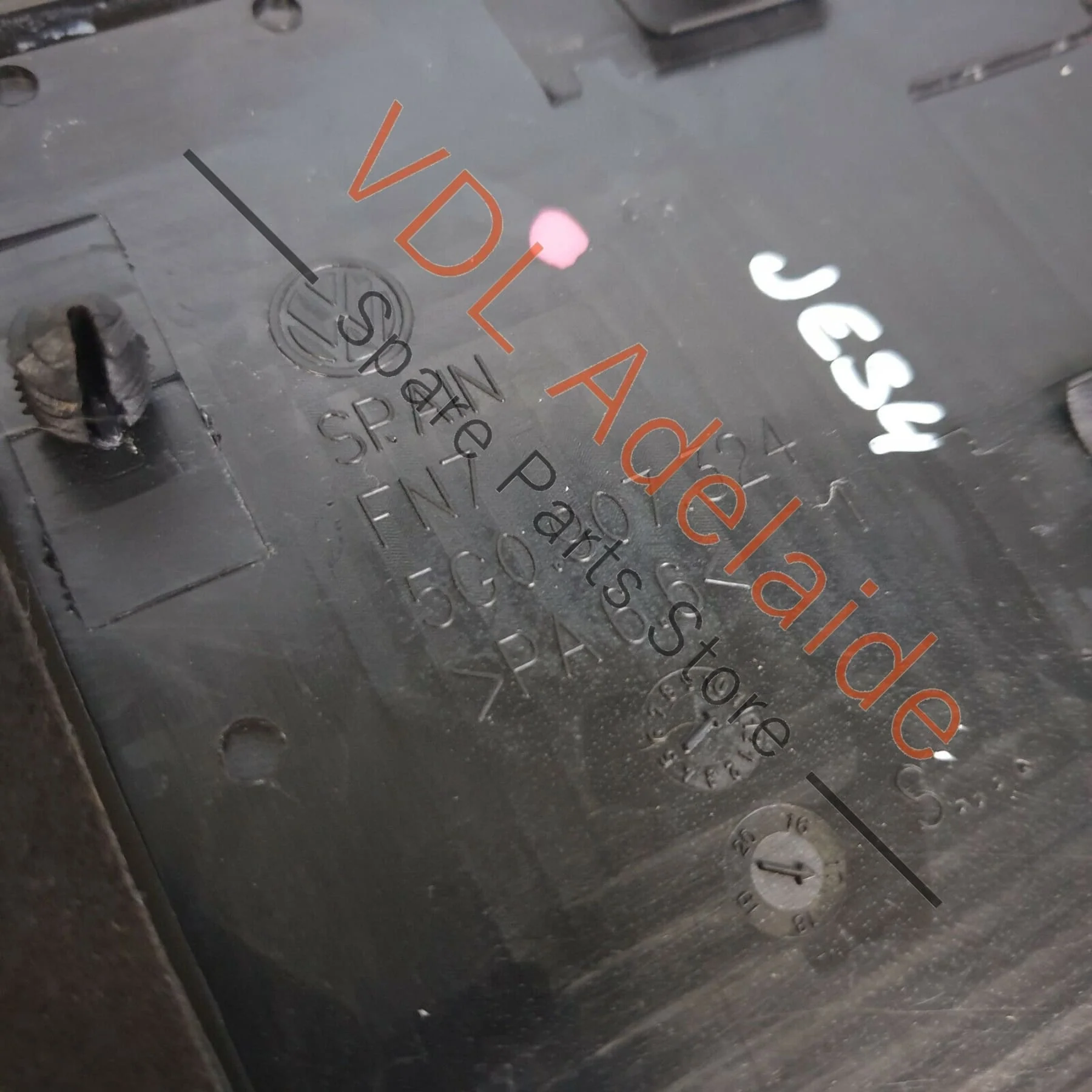 VW Tiguan MQB Mk2 Control Unit for Electronic Regulated Damping 5Q0907376B - Image 5