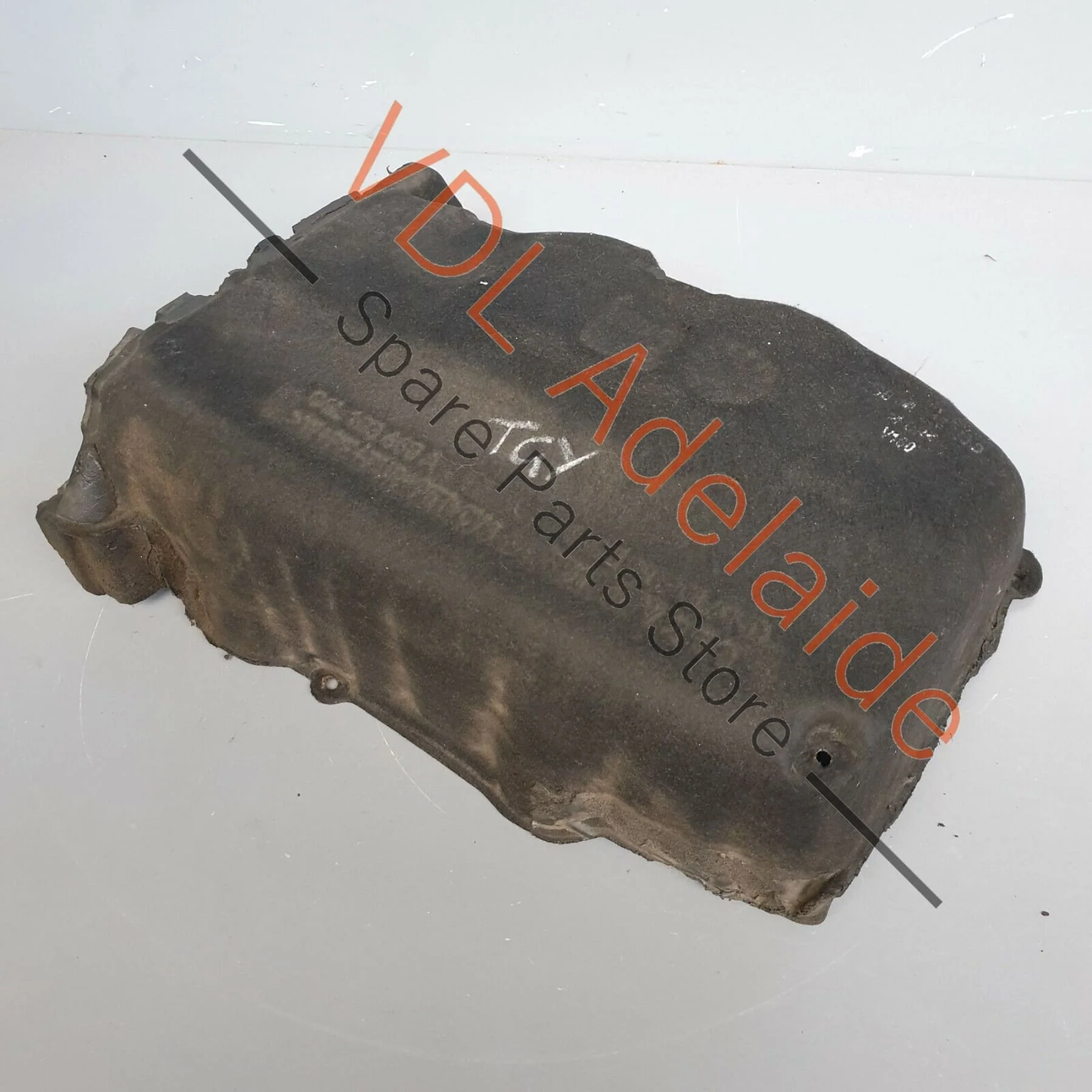 VW Golf MK7 Estate Wagon Genuine OEM 2.0 Diesel Cover for Oil Sump 04L103660B