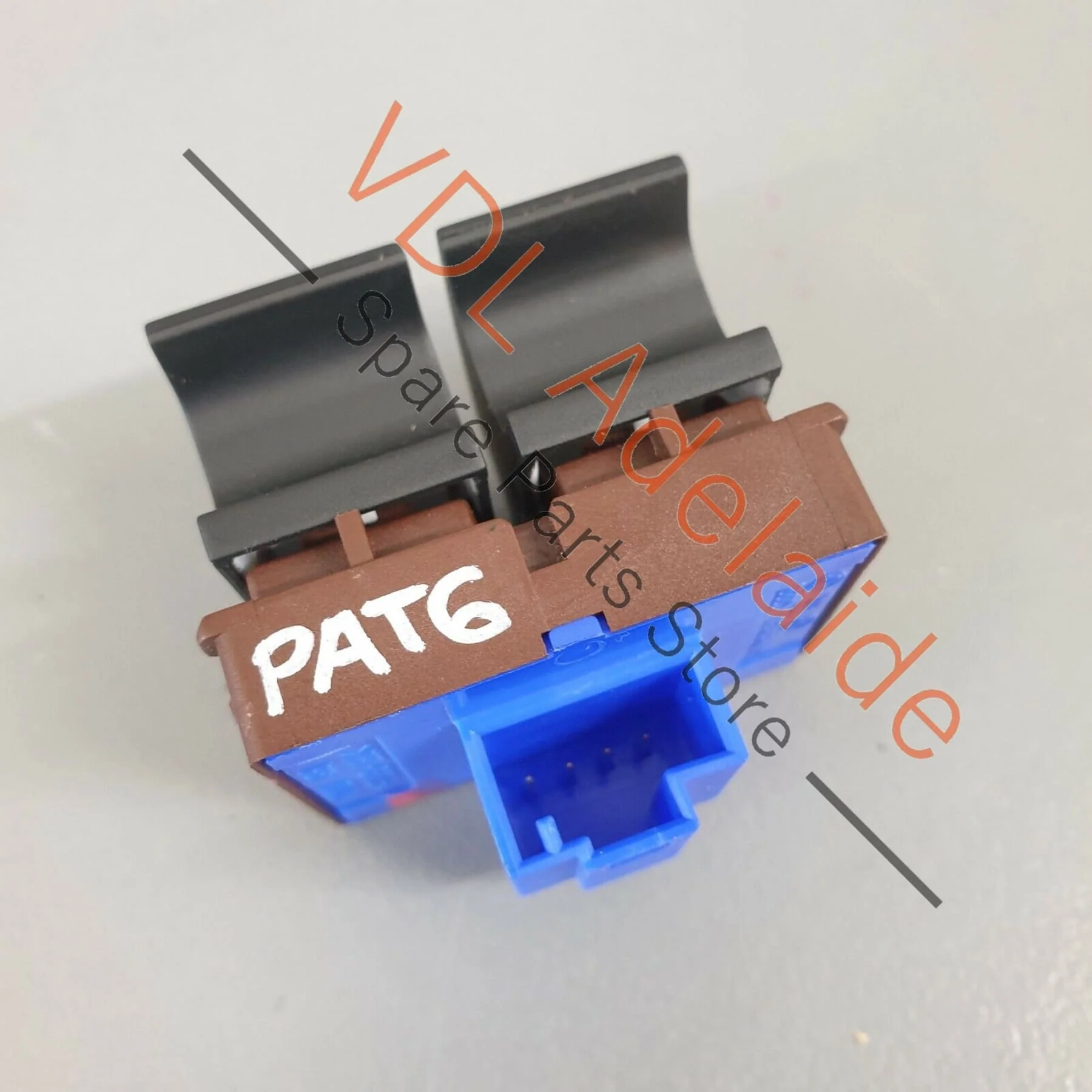 VW Passat R36 B6 3C Switch for Tailgate & Fuel Tank Flap Operation 3C0959903B - Image 5