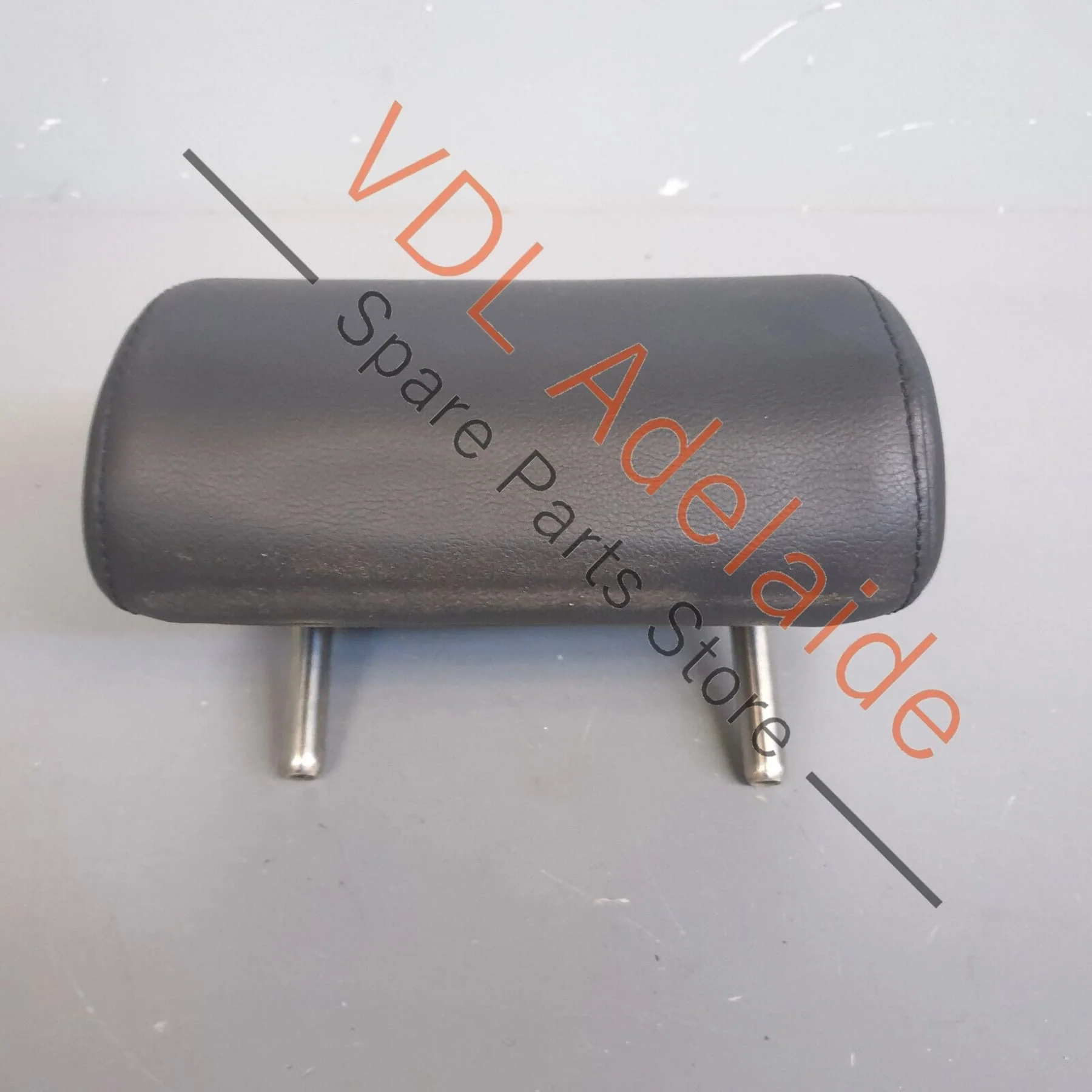 VW Golf GTi Mk6 Rear Centre Middle Black Leather Head Rest - Image 3