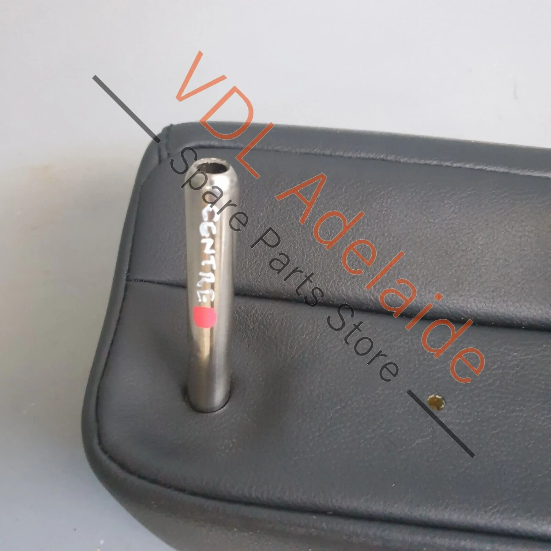 VW Golf GTi Mk6 Rear Centre Middle Black Leather Head Rest - Image 5