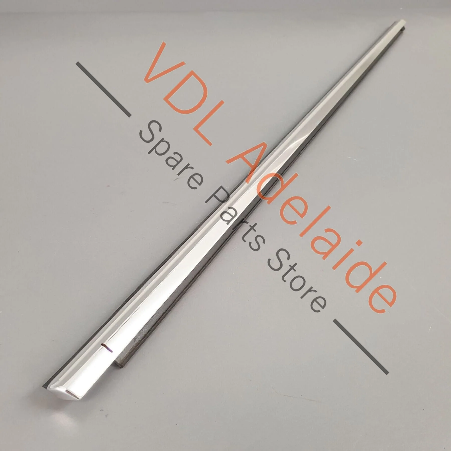 VW Golf MK7 Wagon Front Right Exterior Chrome Window Aperture Seal Moulding