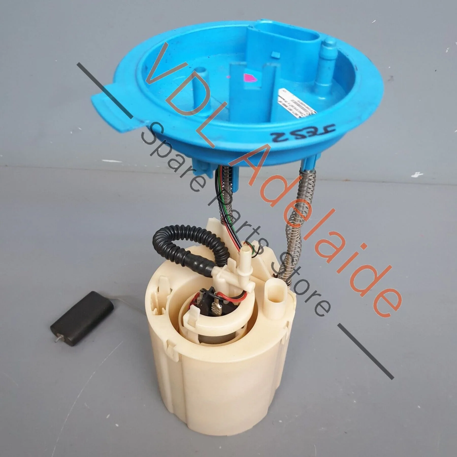 VW Tiguan R 5N MK1 Right Side Petrol Fuel Delivery Module Unit 5N0919087H