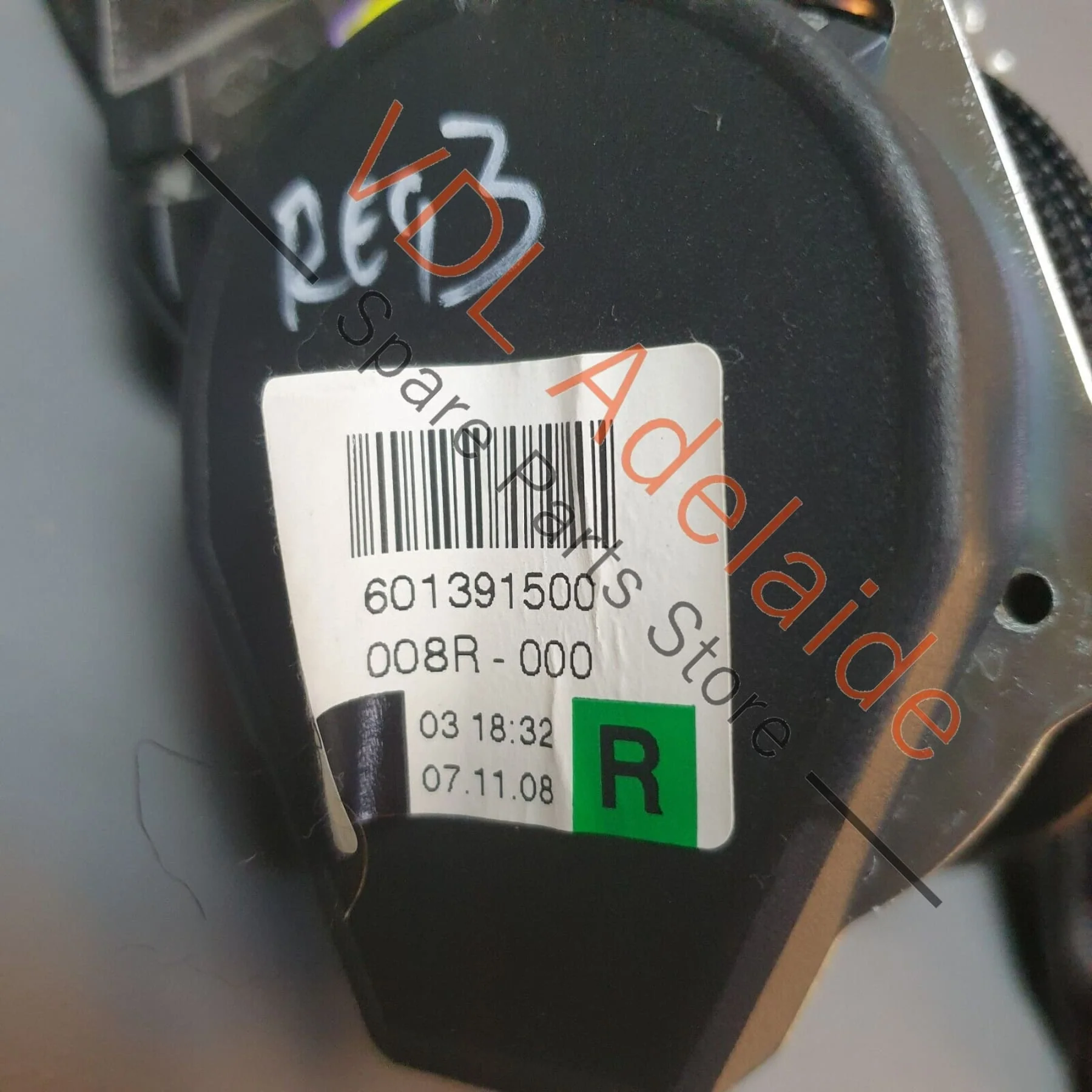 VW Touareg V10 7L Front Right Seatbelt 7L6857706A - Image 2