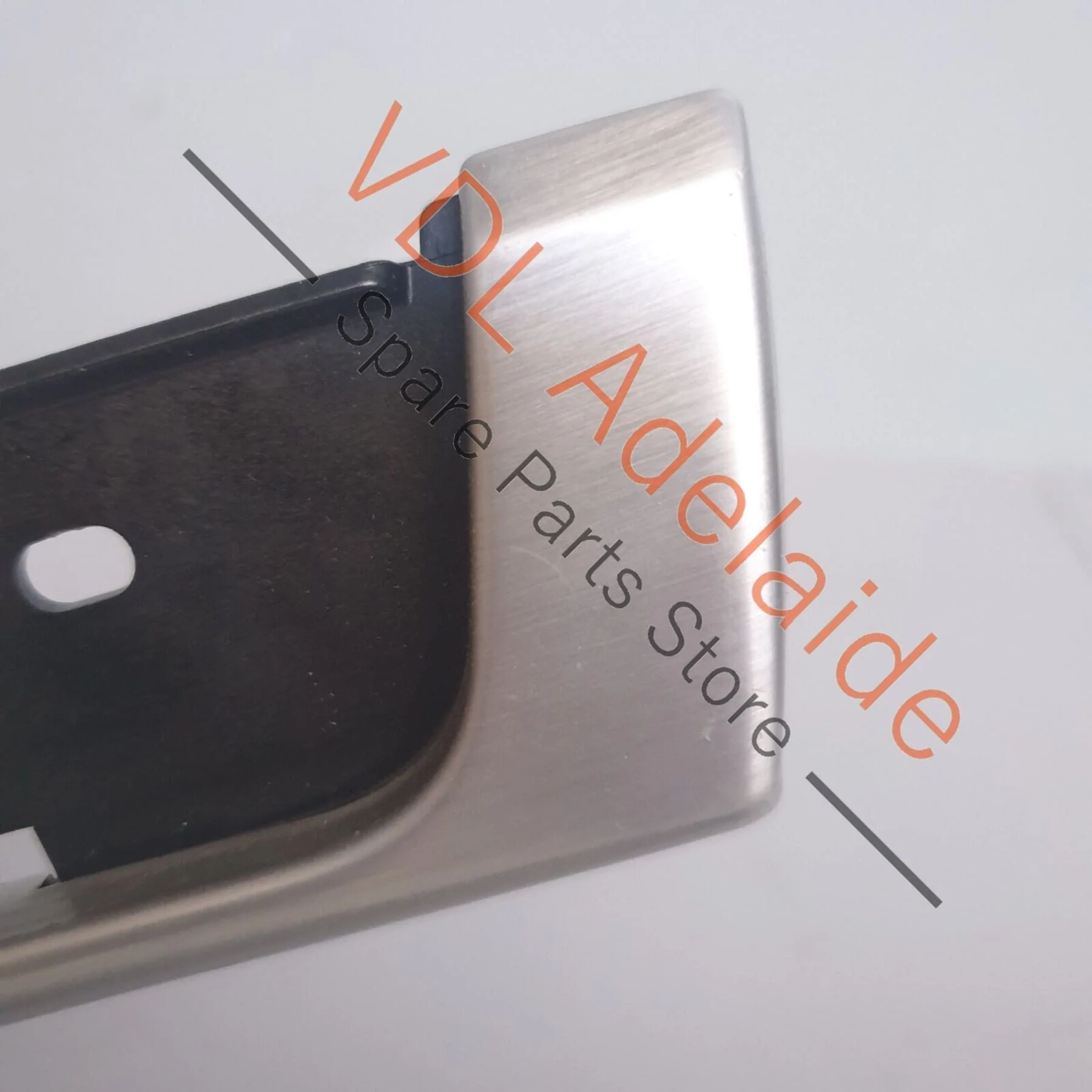 VW Touareg V10 7L Interior Rear Right Aluminium Door Trim Insert - Image 4