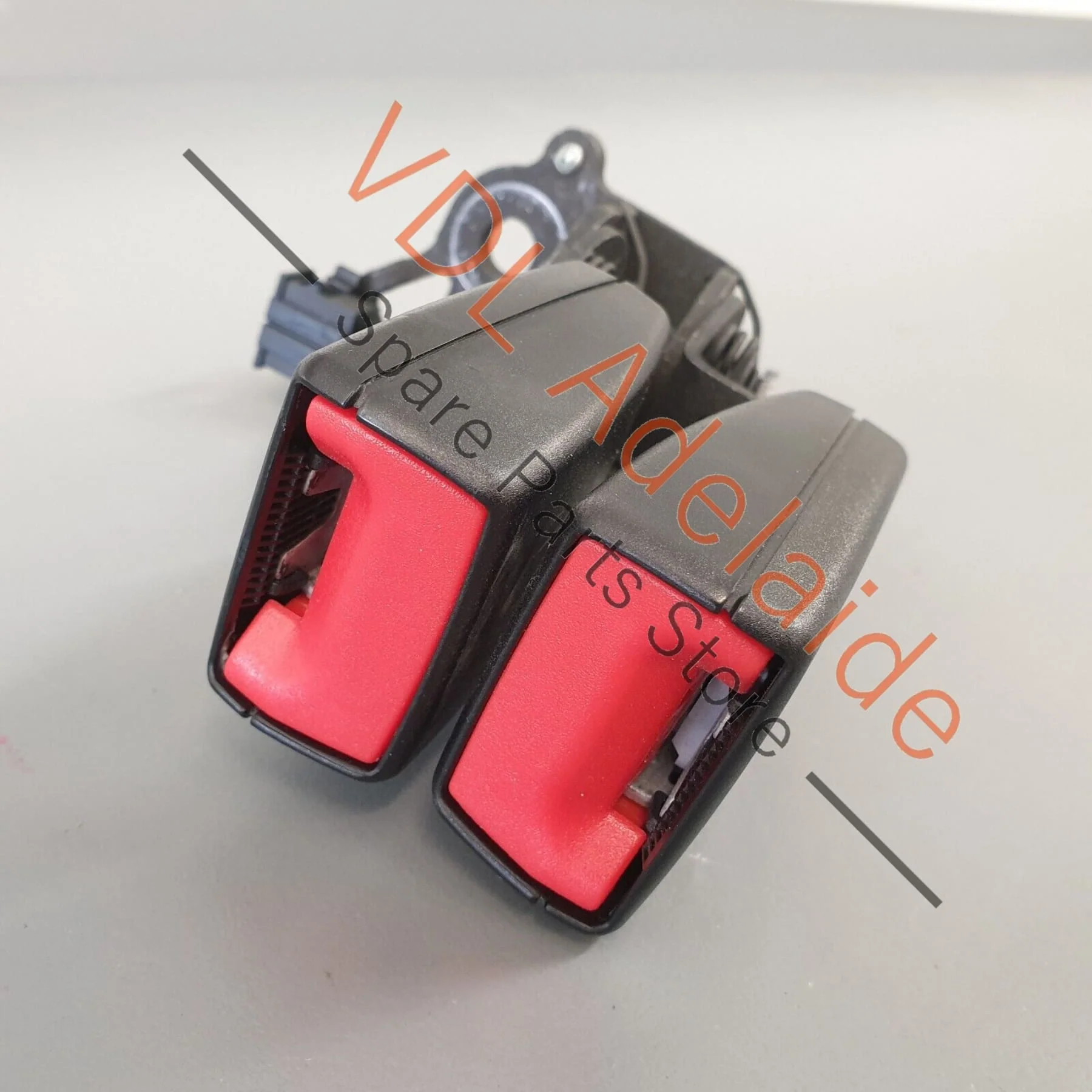Audi RS3 S3 A3 8V Rear Double Seat Belt Clip Buckle Latch Catch Clasp 8V0857739