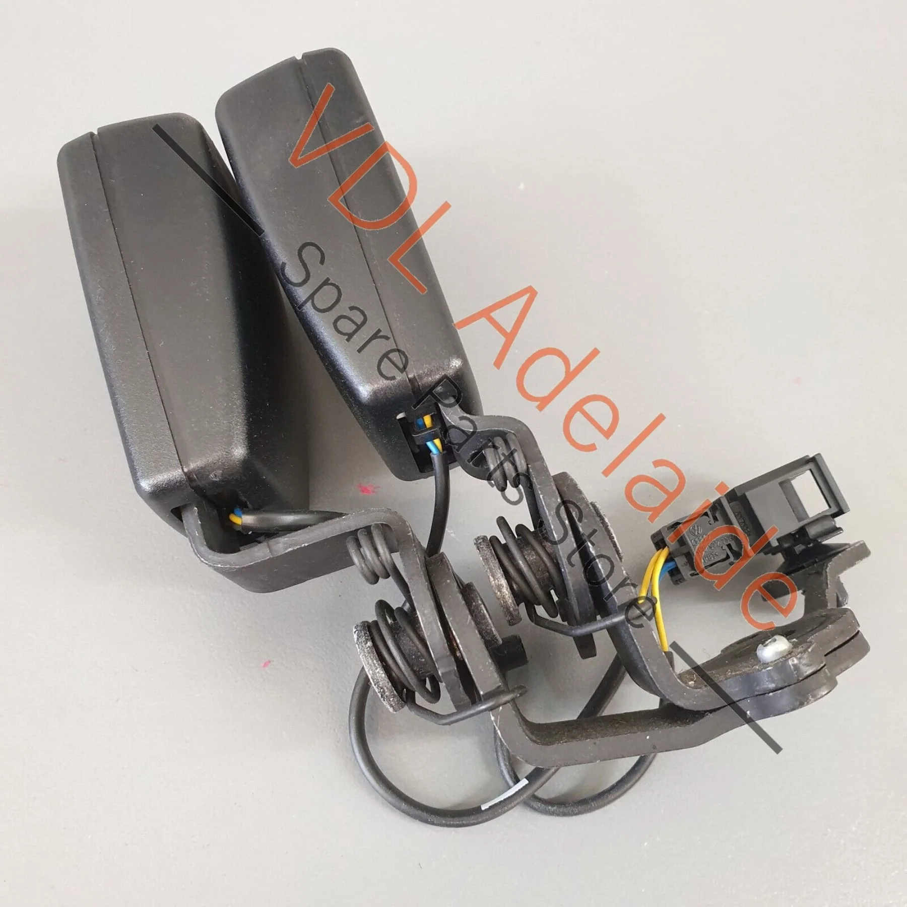Audi RS3 S3 A3 8V Rear Double Seat Belt Clip Buckle Latch Catch Clasp 8V0857739 - Image 3