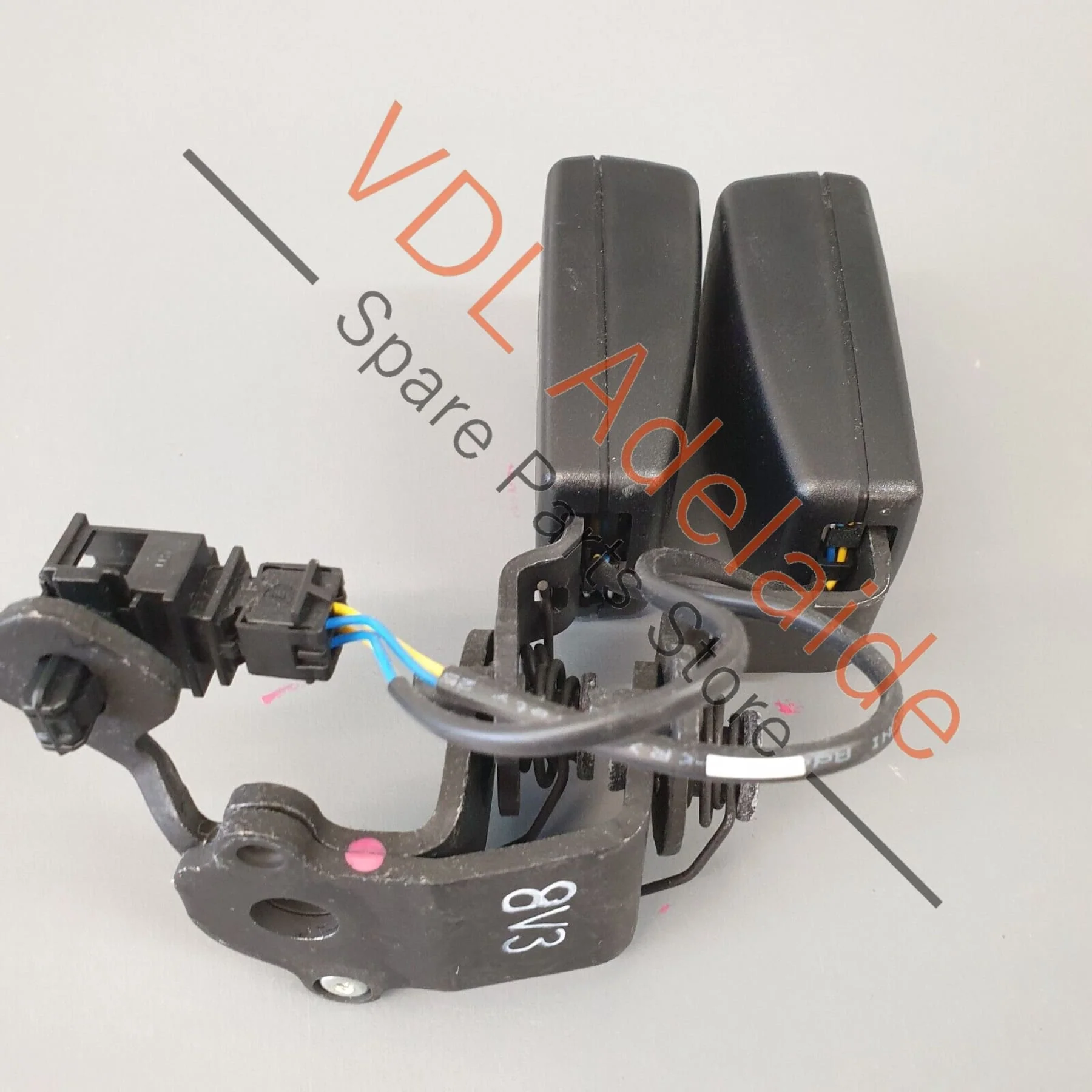 Audi RS3 S3 A3 8V Rear Double Seat Belt Clip Buckle Latch Catch Clasp 8V0857739 - Image 4