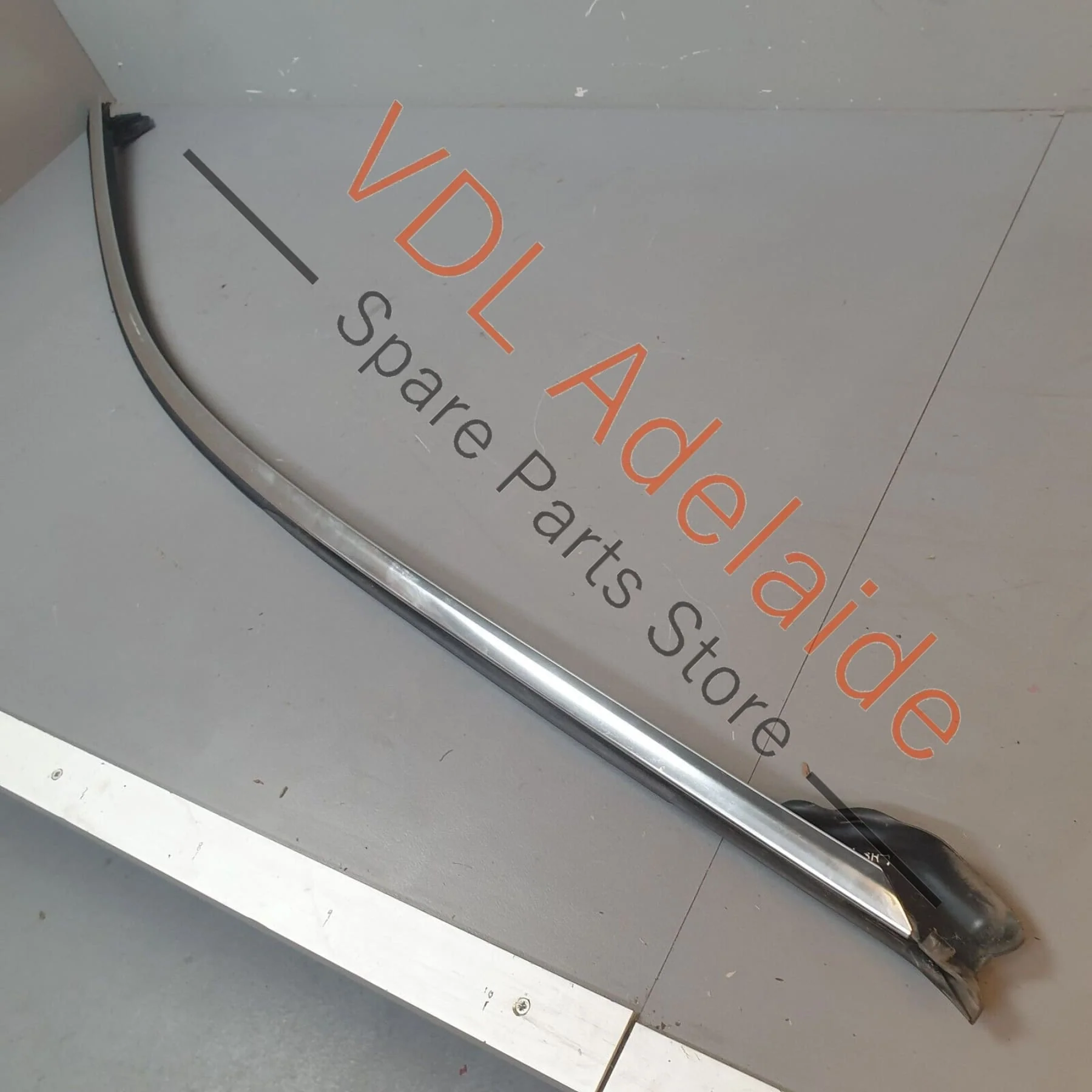 Porsche Panamera Turbo 971 Left Front Door Exterior Weather Seal - Image 4