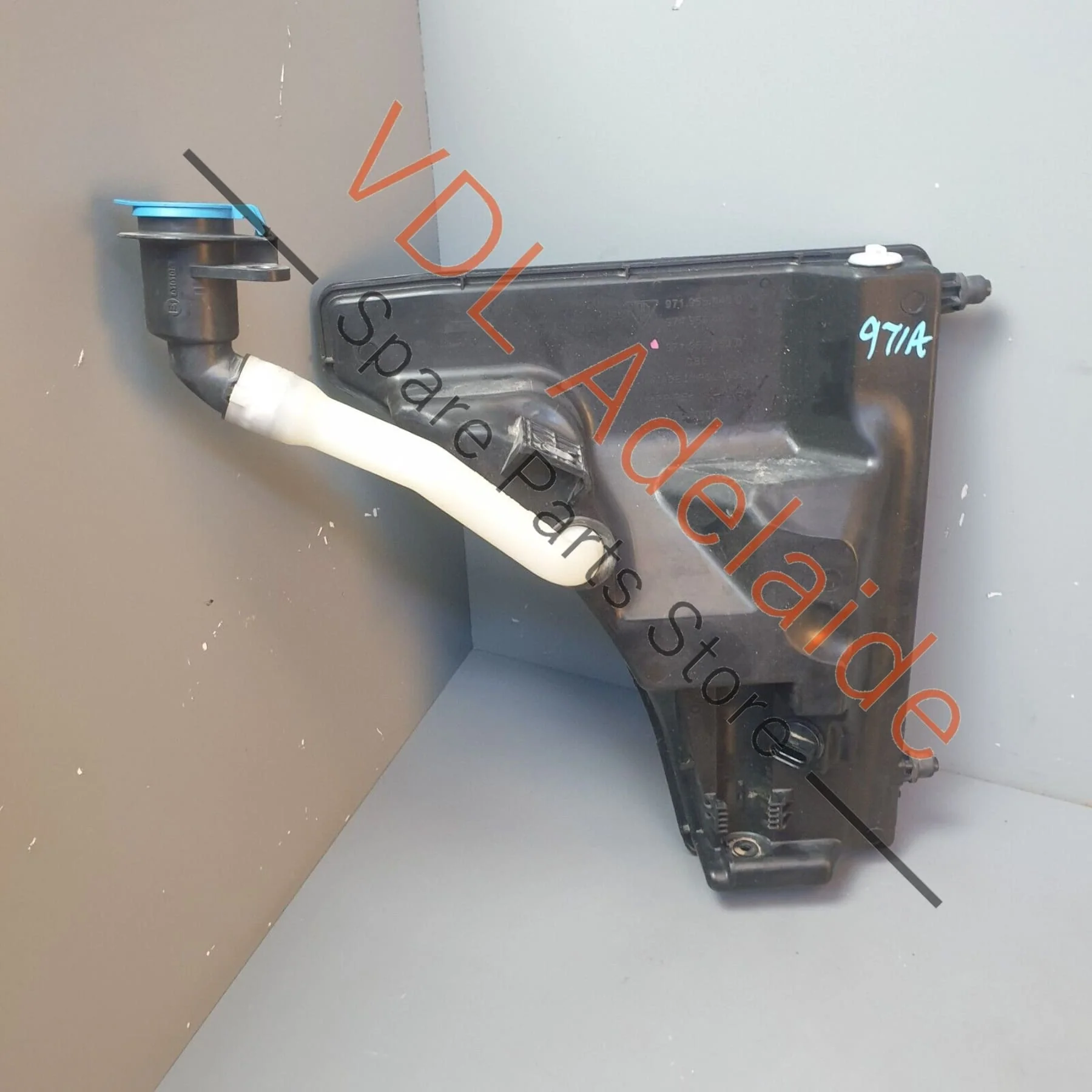 Porsche Panamera Turbo 971 Windscreen Washer Fluid Tank Reservoir Bottle