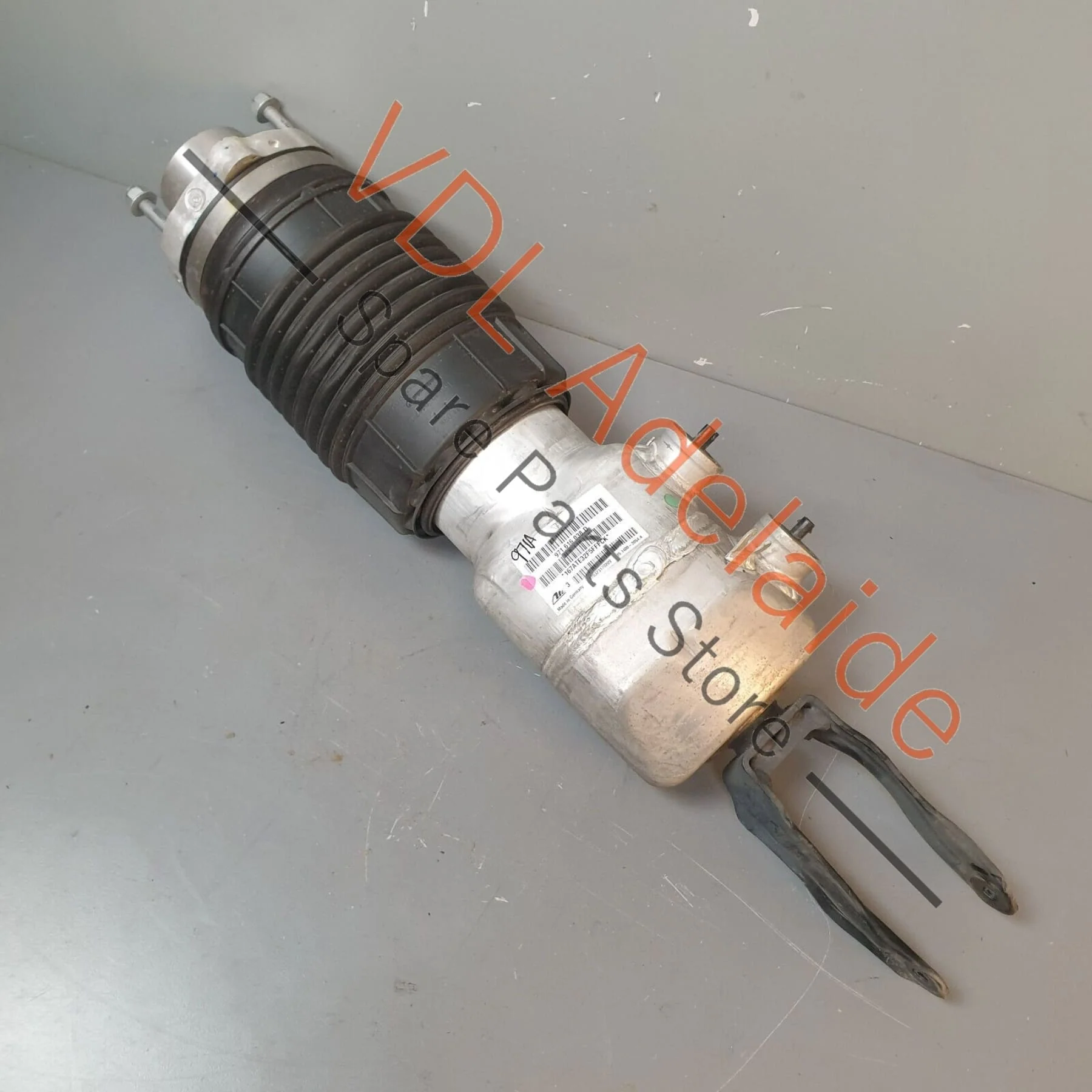 Porsche Panamera 971 Right RHS Front Suspension Air Spring Strut Shock Absorber
