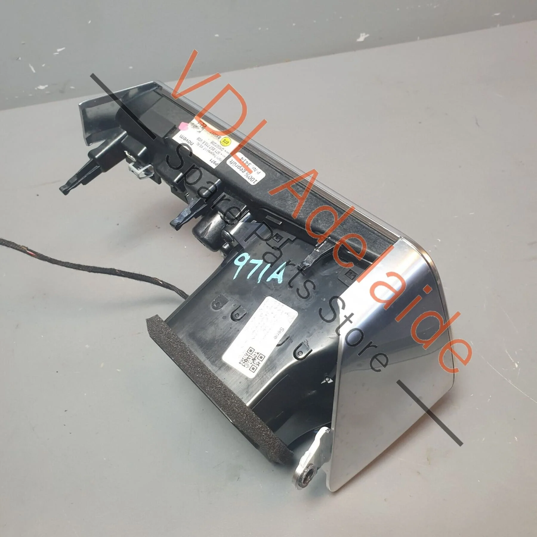 Porsche Panamera Turbo 971 RHS Right Side Dashboard Air AC Vent 971857715E - Image 6