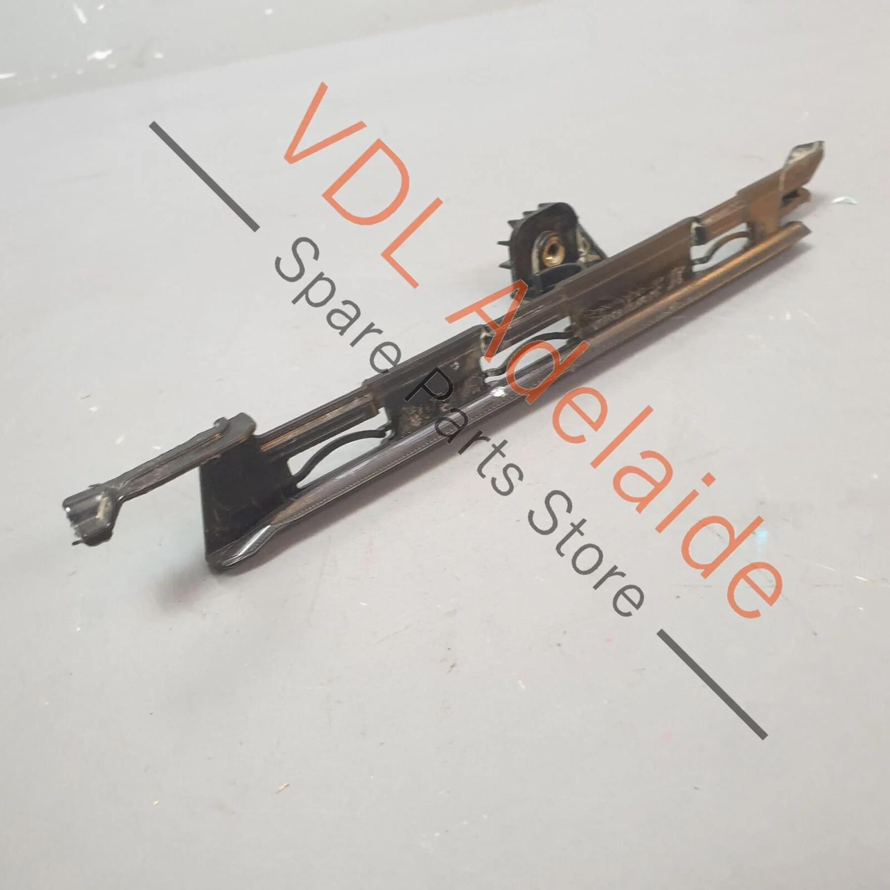 Porsche Panamera Turbo 971 Front Right Window Regulator Guide Bracket 971845868 - Image 2