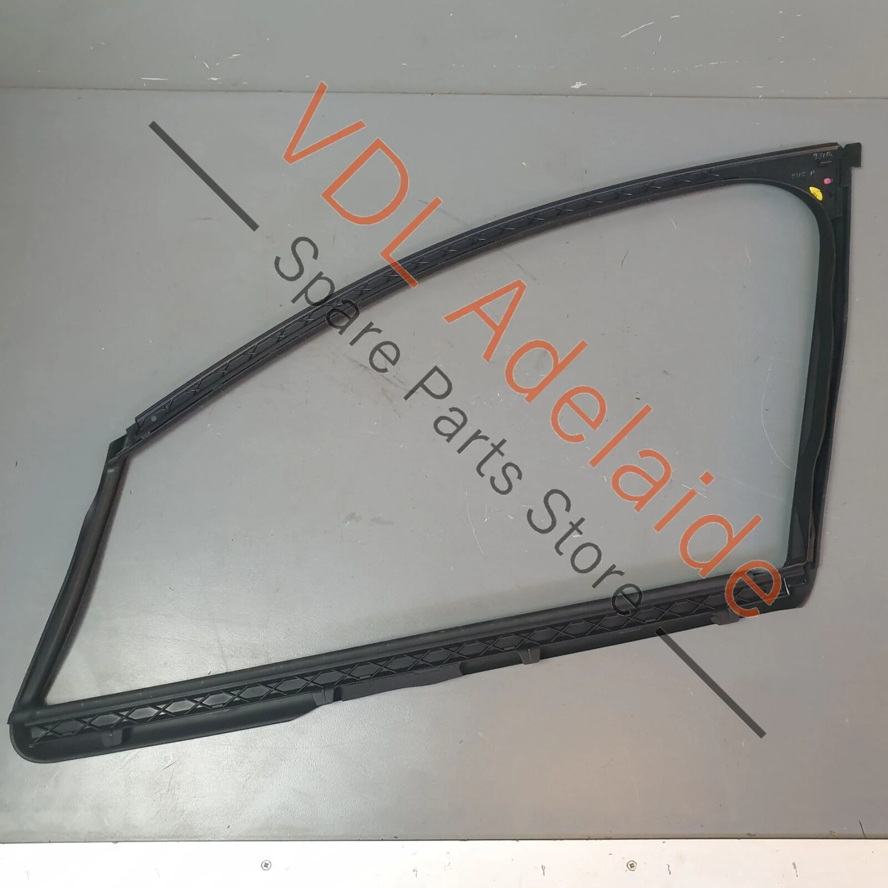 Porsche Panamera Turbo 971 Front Right Window Seal Guide Gasket - Image 2