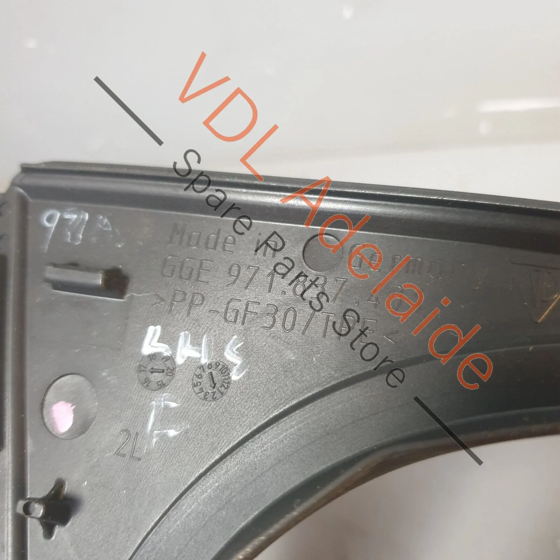 Porsche Panamera Turbo 971 Front Left Window Seal Guide Gasket - Image 5
