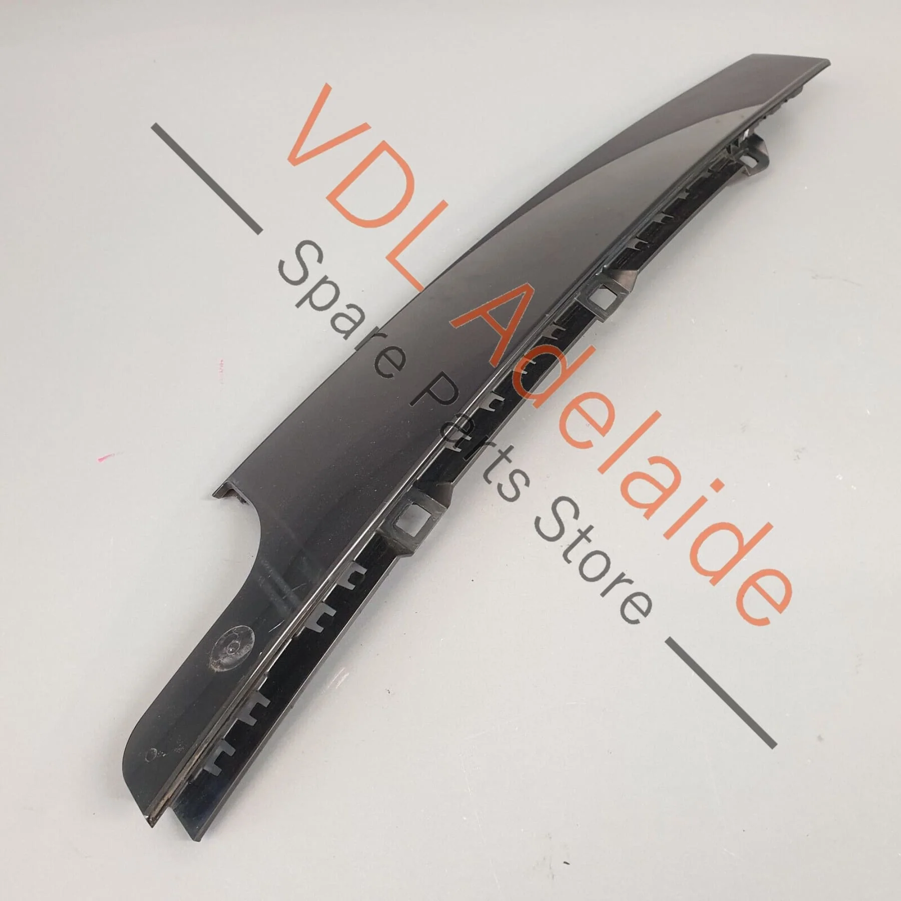 VW Golf GTi Mk7 Front Right Exterior Trim for Door Window Frame 5G4837890B - Image 5