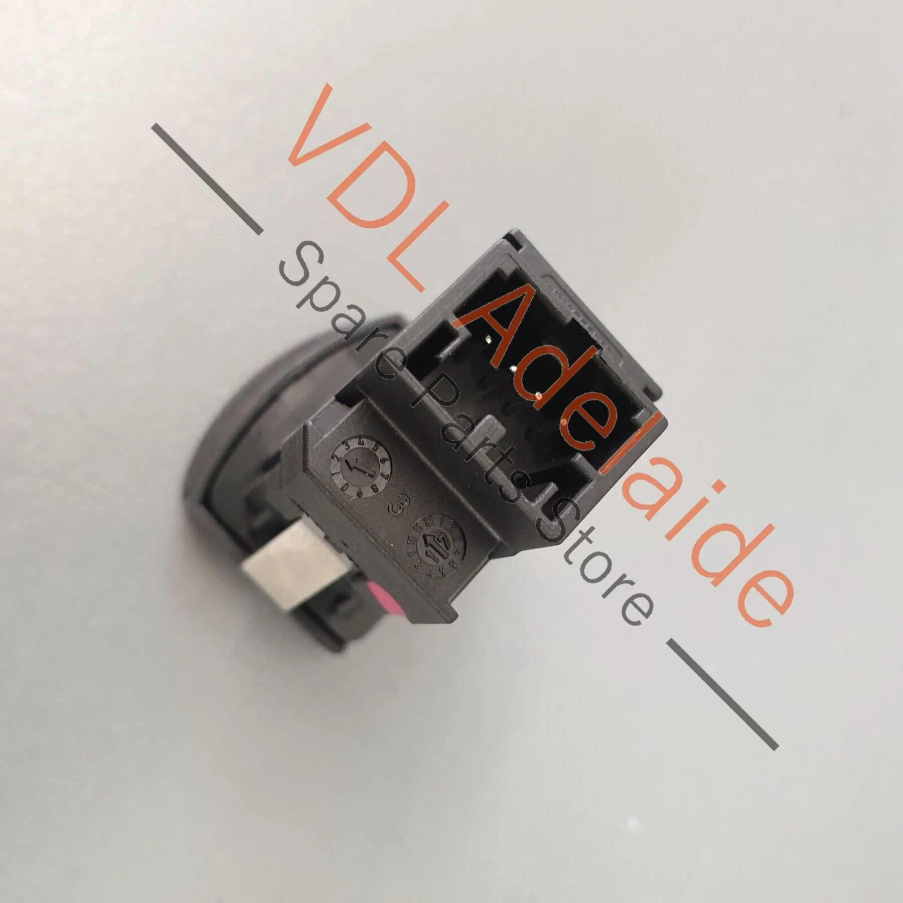VW Polo GTi Mk5 6R Aux-In Socket Outlet With Cover 6R0035724 - Image 7