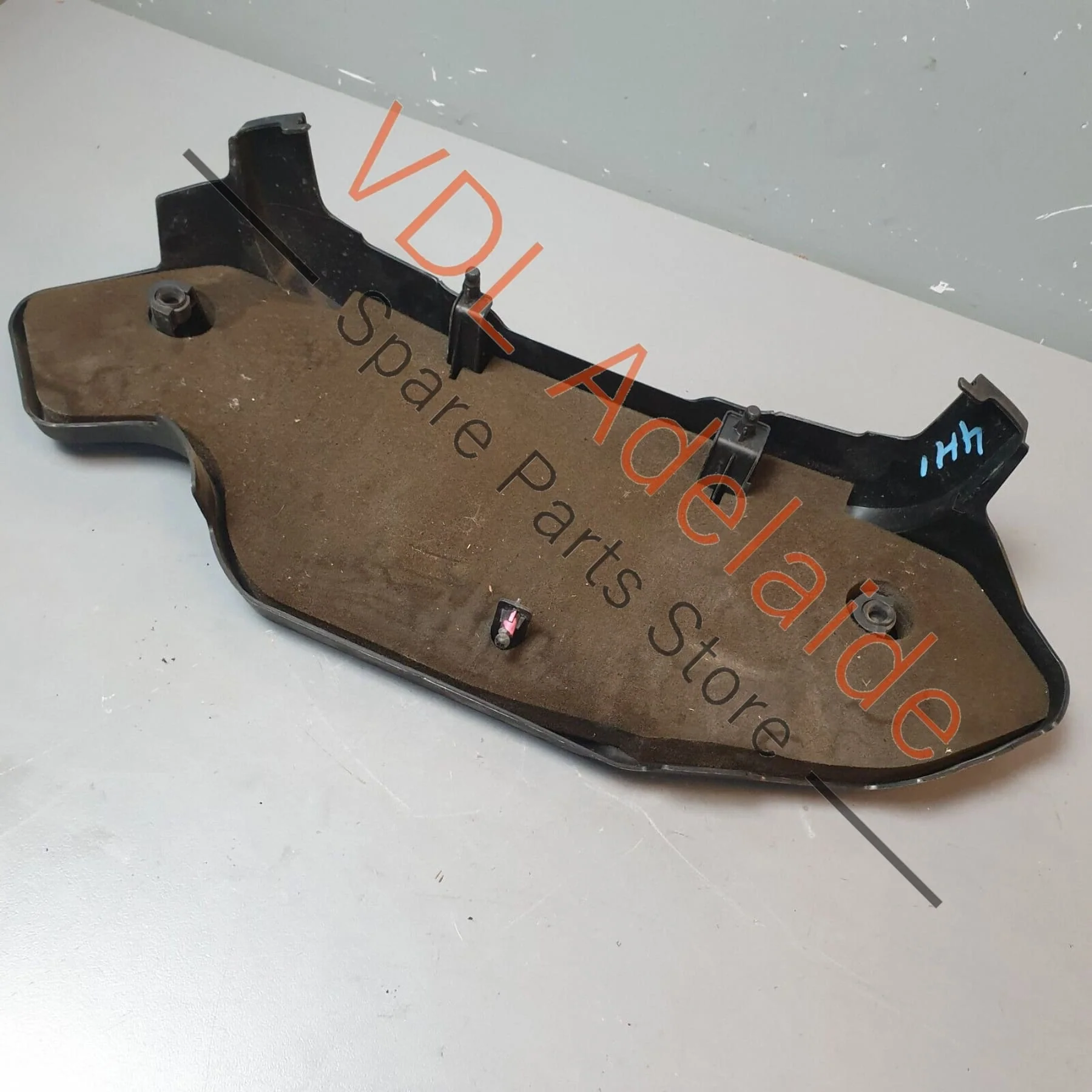 Audi A8 4H 4.2V8 Trim Cover Panel for Intake Manifold front of Engine 079103925N - Image 4
