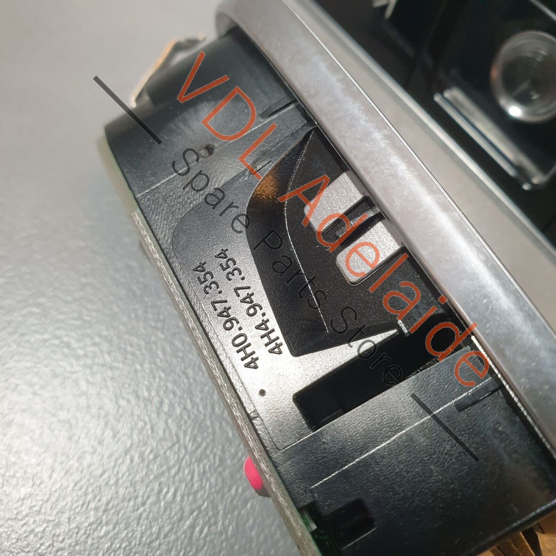 Audi A8 4H Rear Passenger Ceiling Mounted Interior Reading Lights 4H0947353 4H0947354 - Image 5